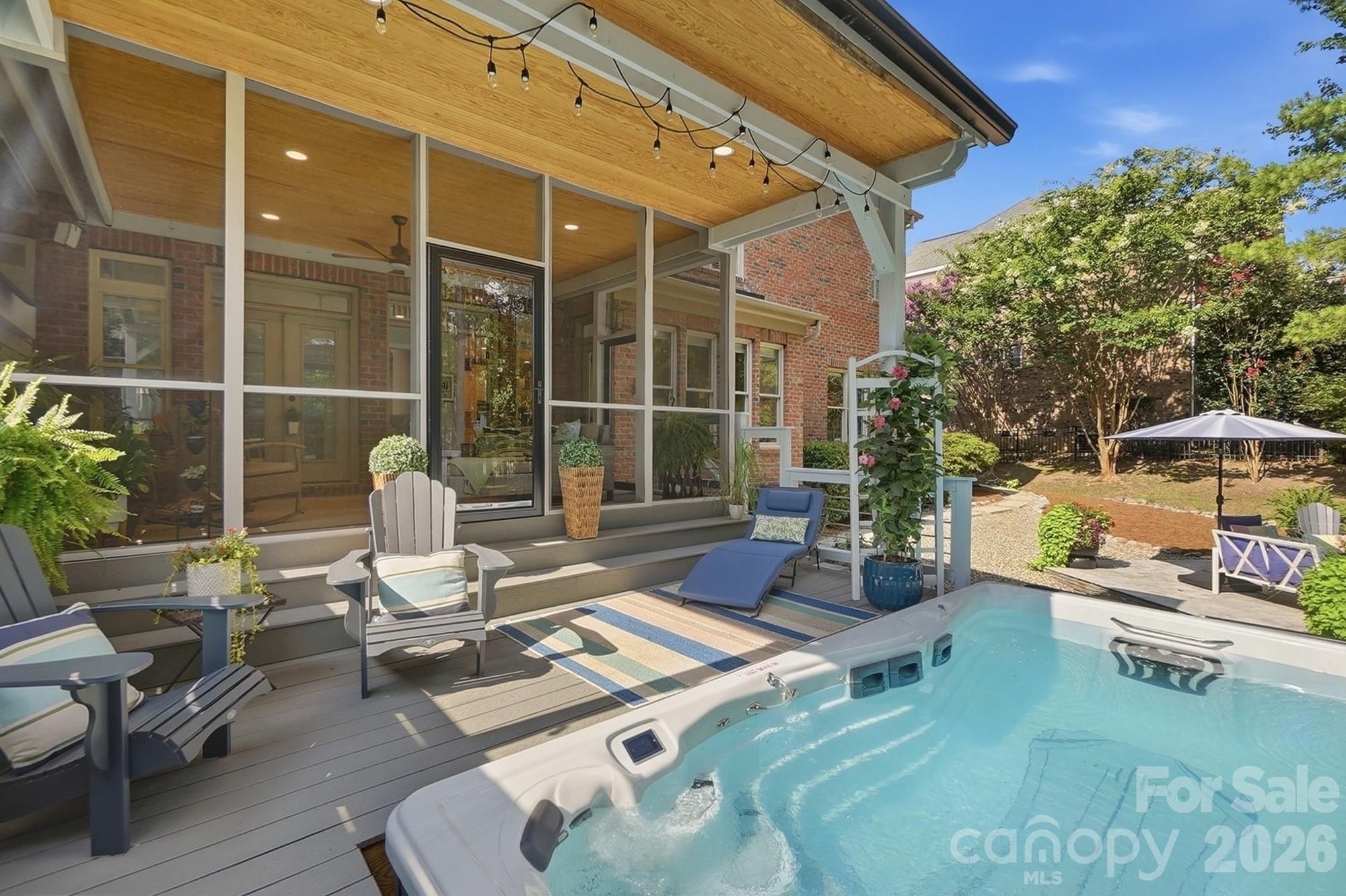 16601 Doves Canyon Lane — Charlotte