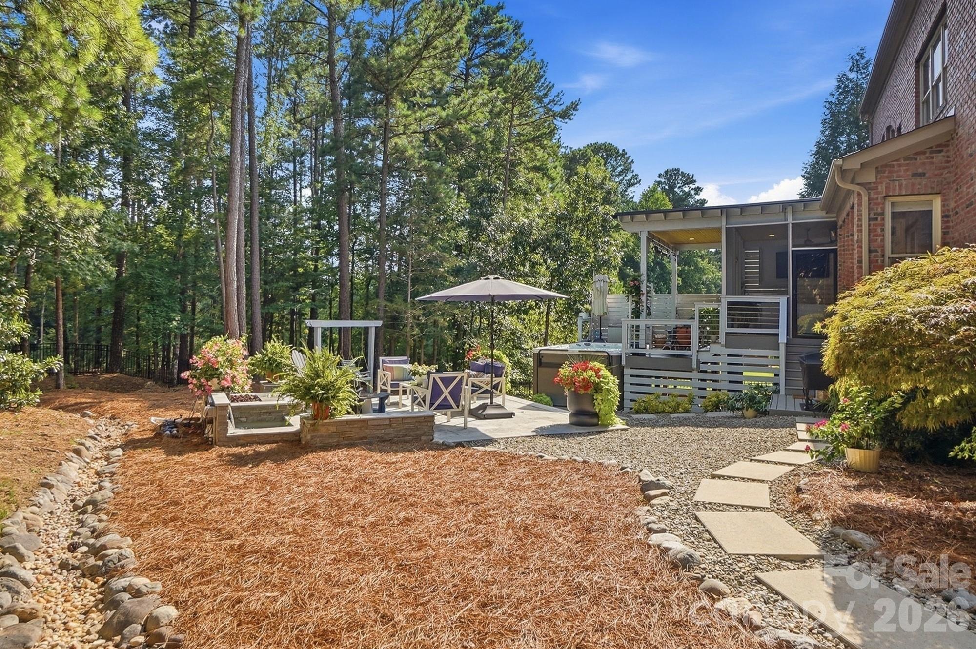 16601 Doves Canyon Lane — Charlotte