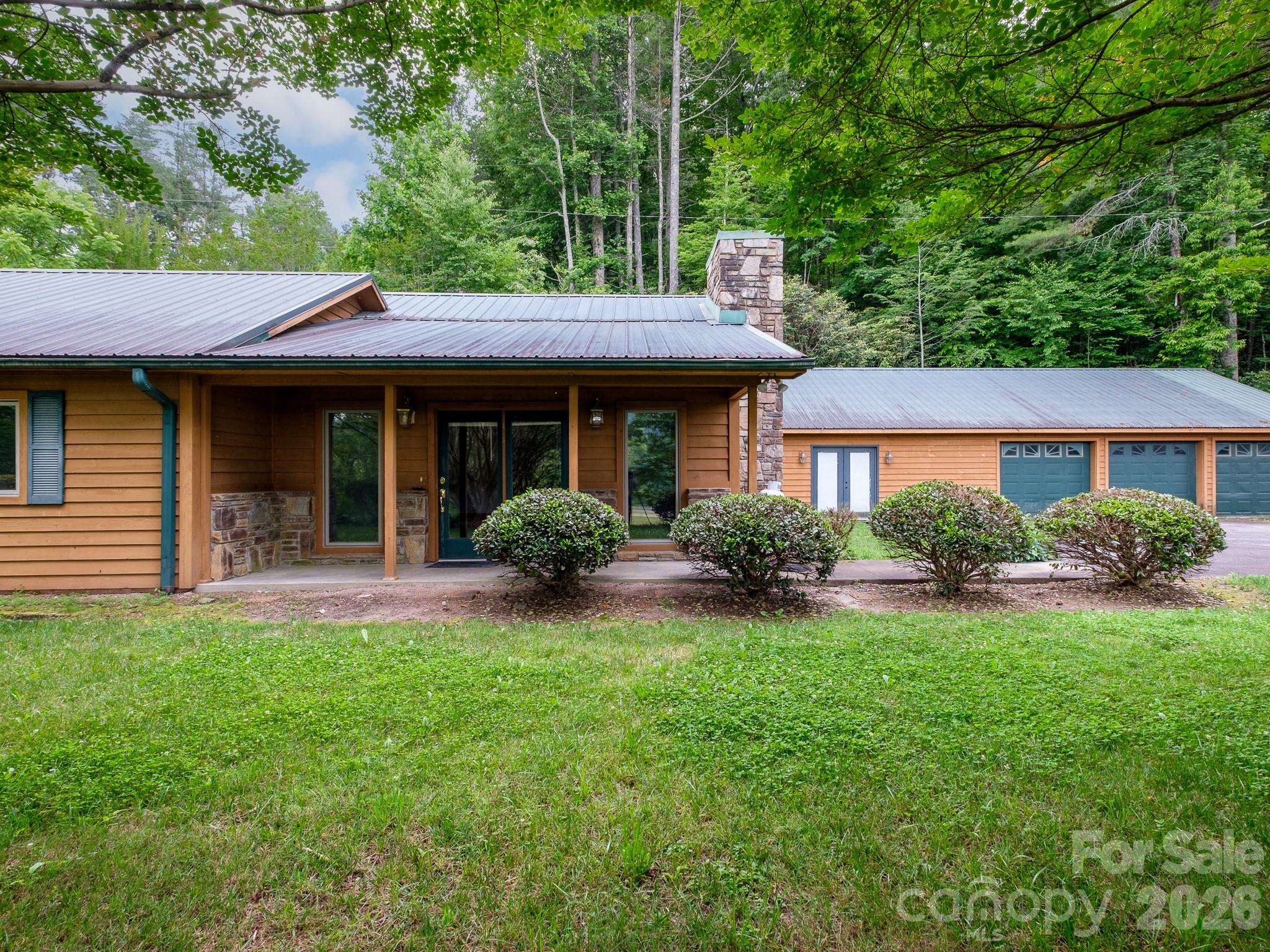 332 Island Cove Road — Penrose