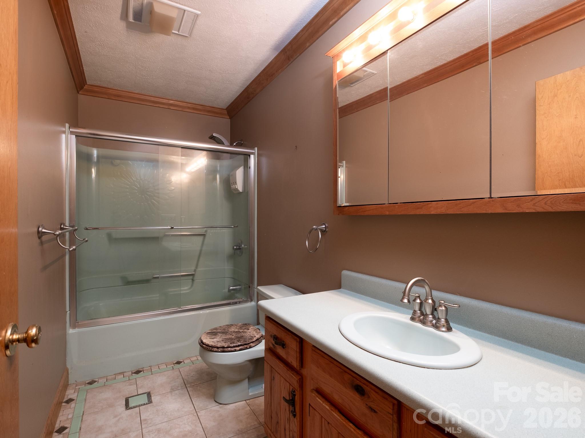332 Island Cove Road — Penrose