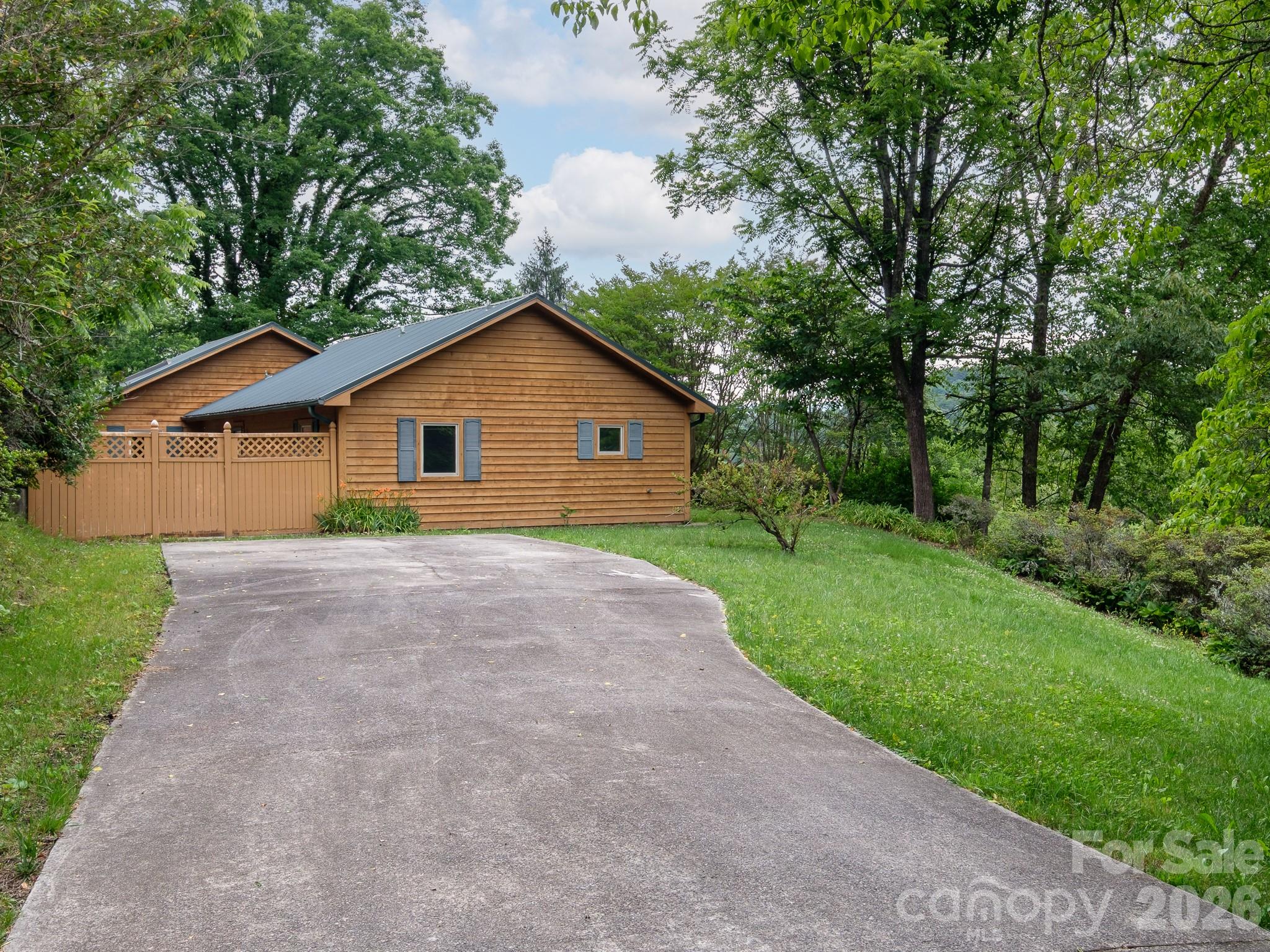332 Island Cove Road — Penrose