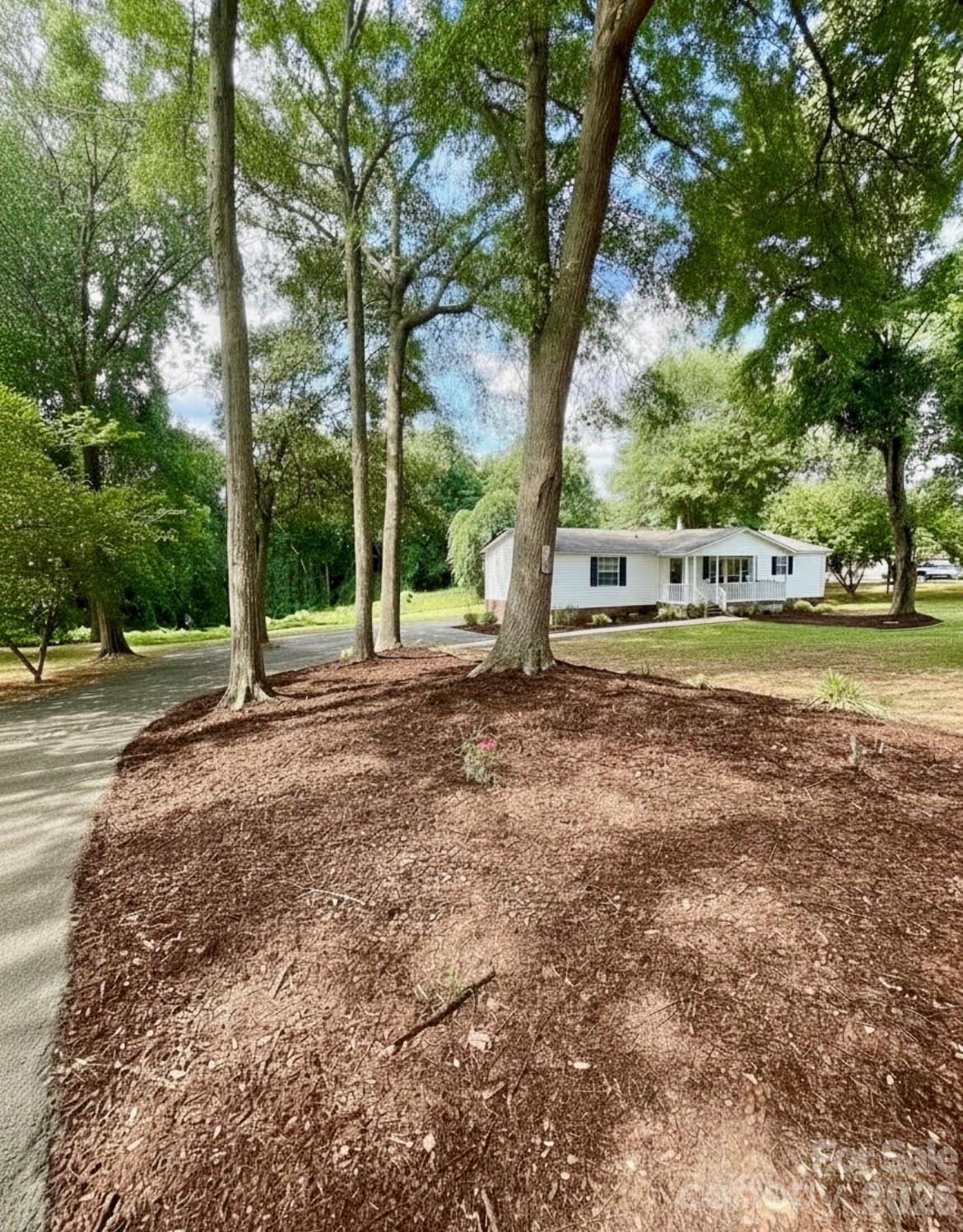 428 E Club Drive — Gastonia