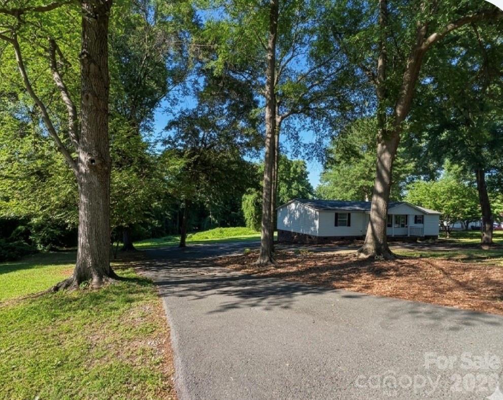 428 E Club Drive — Gastonia