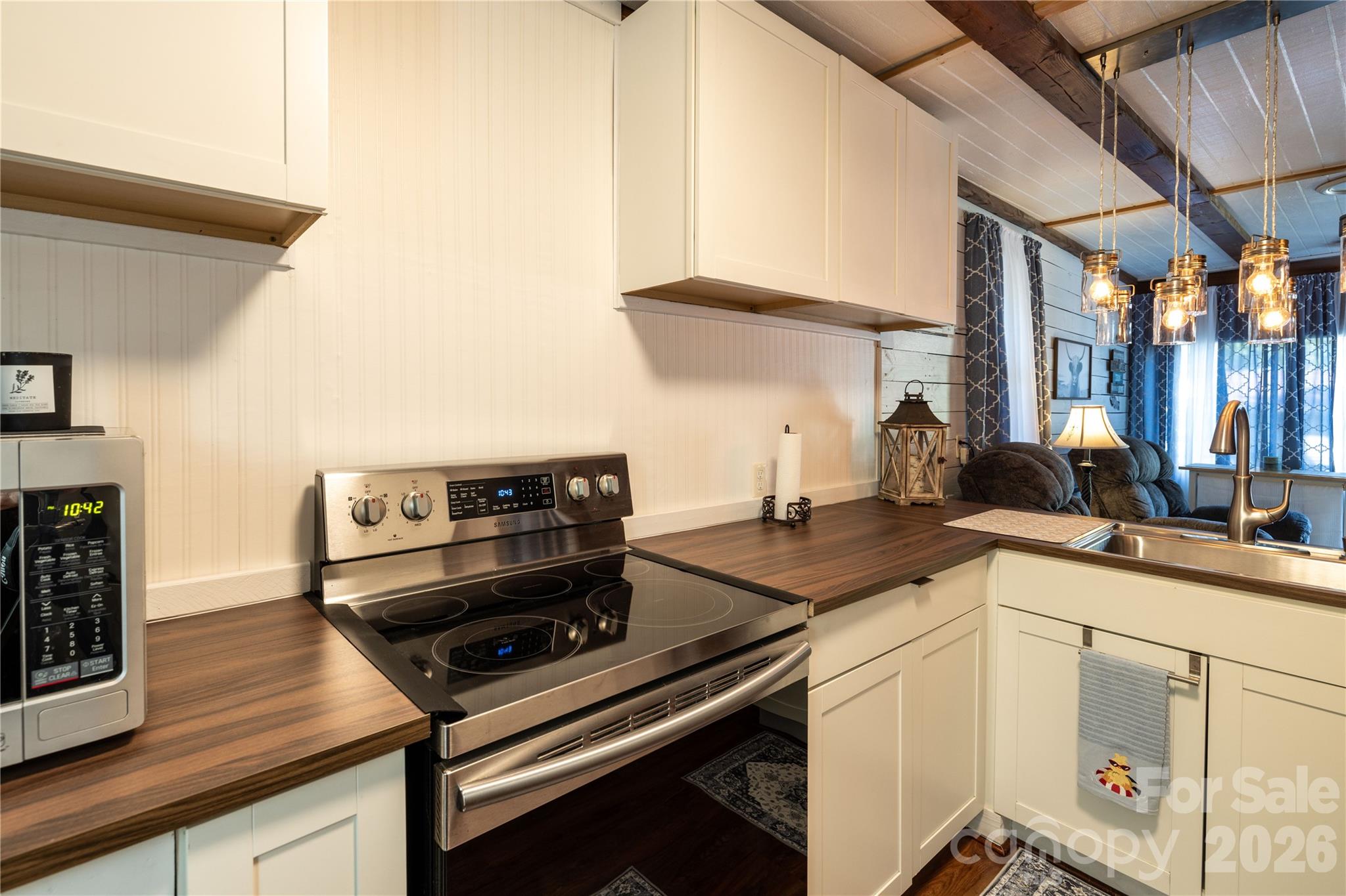 110 & 112 Laurel Ridge Ridge — Mount Gilead