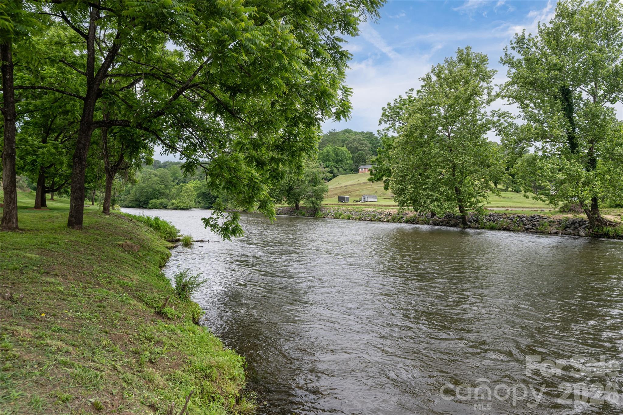 980 S River Road — Sylva