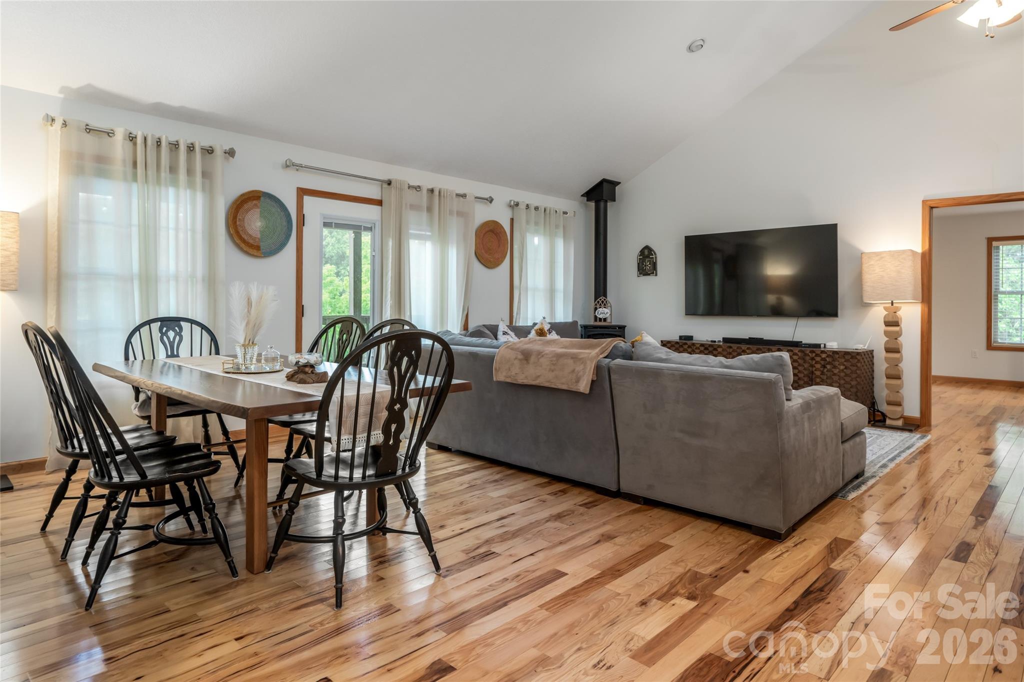980 S River Road — Sylva