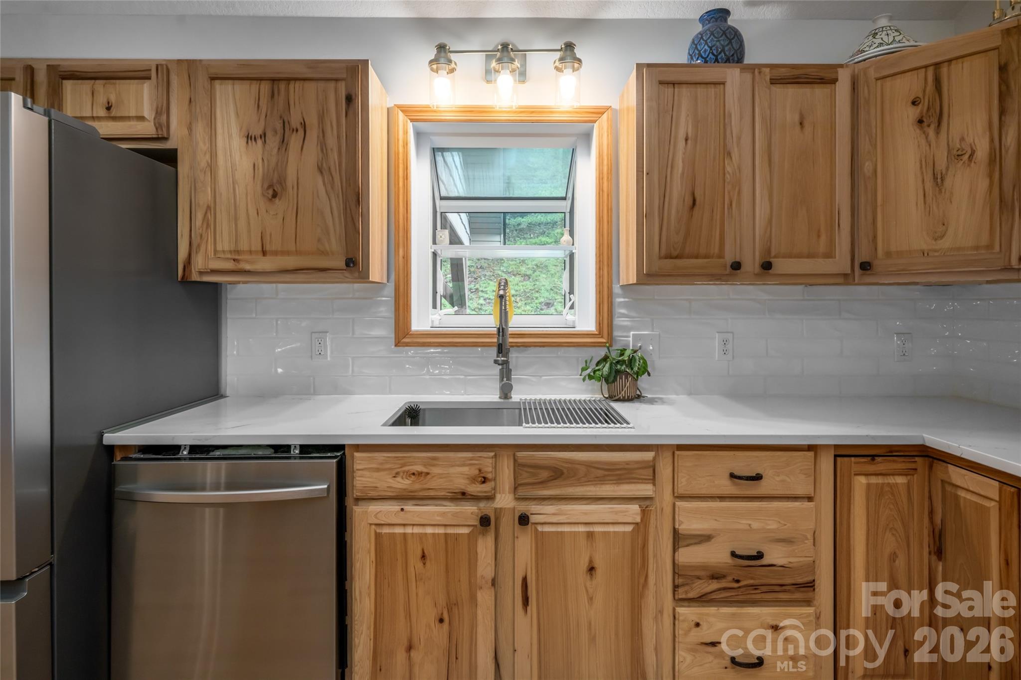 980 S River Road — Sylva