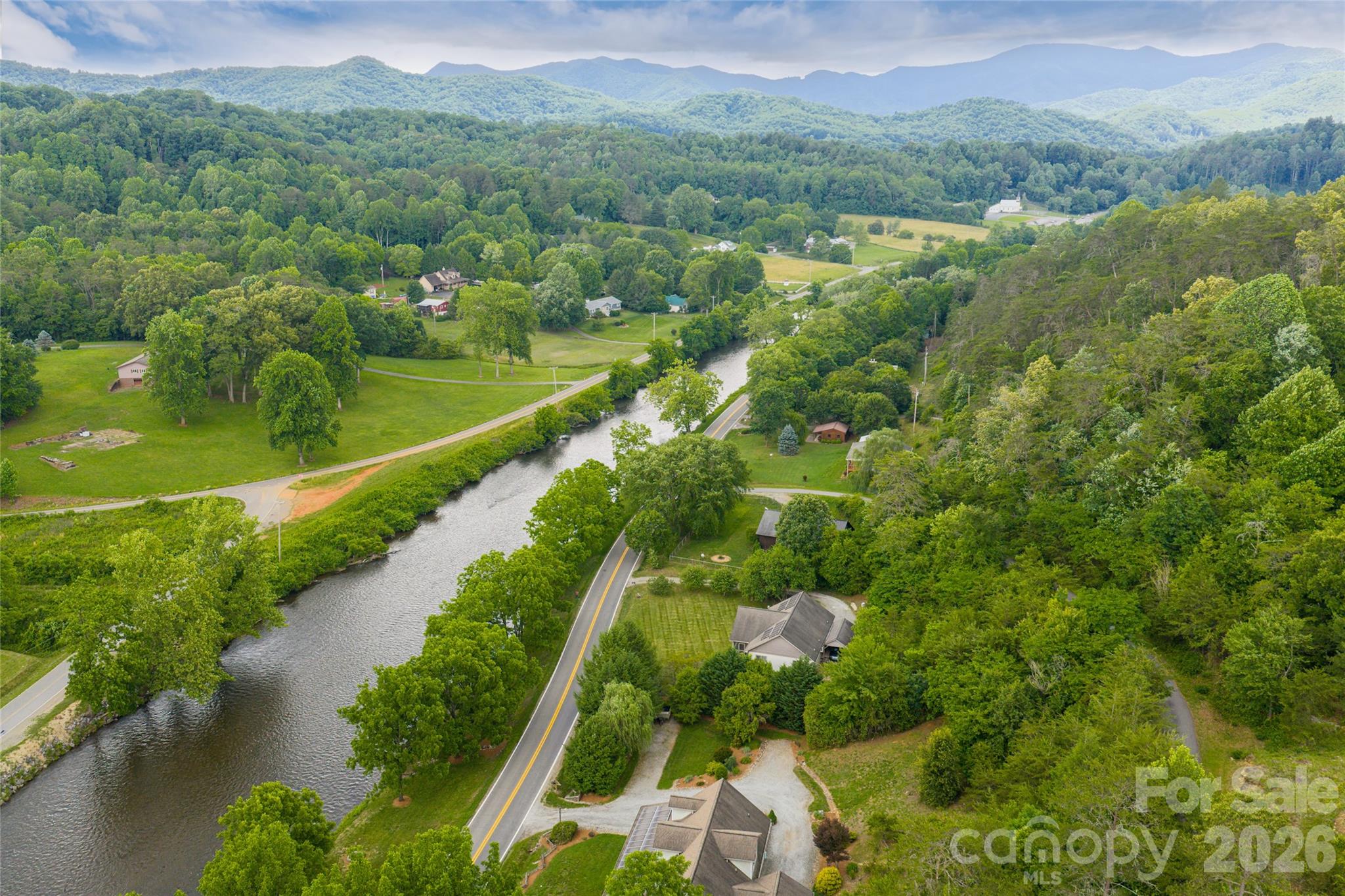 980 S River Road — Sylva