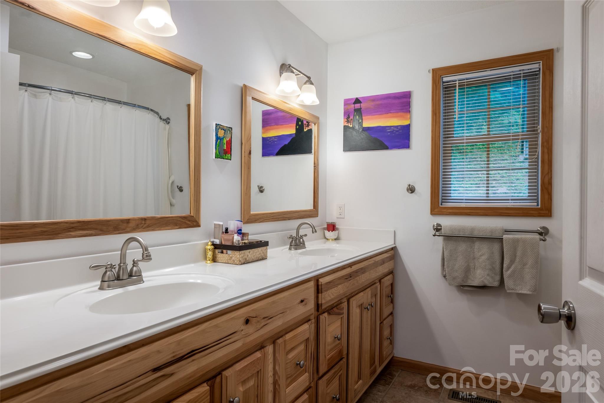 980 S River Road — Sylva