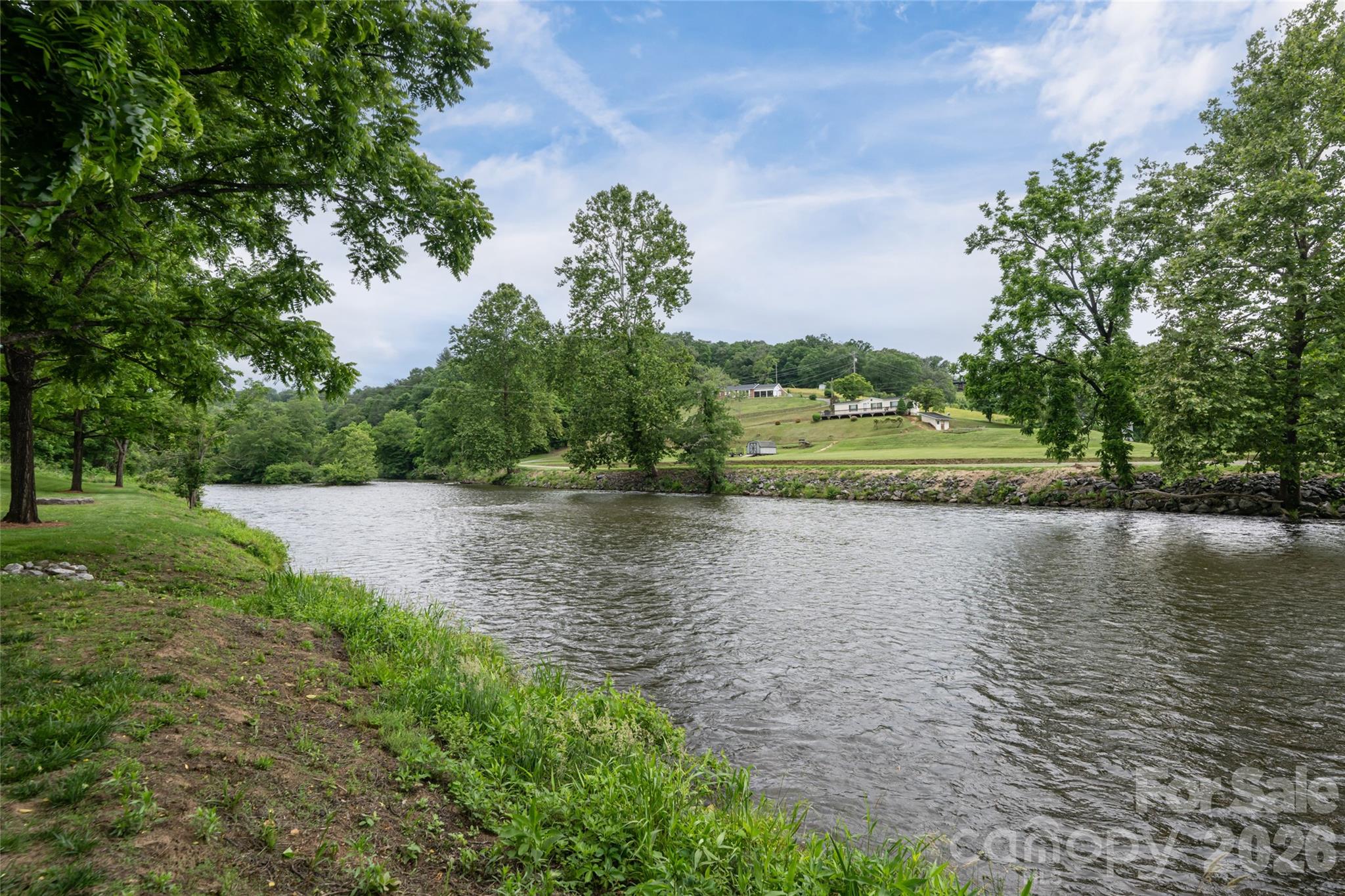 980 S River Road — Sylva