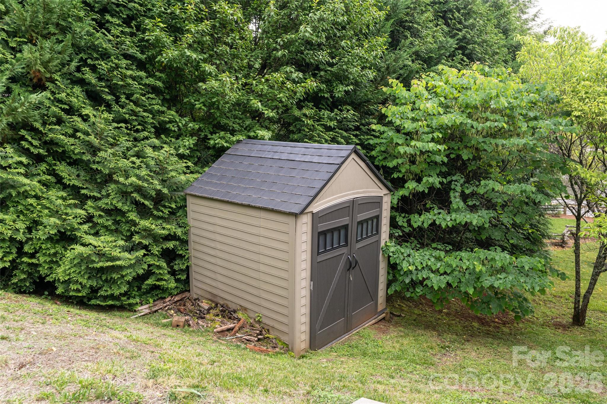 980 S River Road — Sylva
