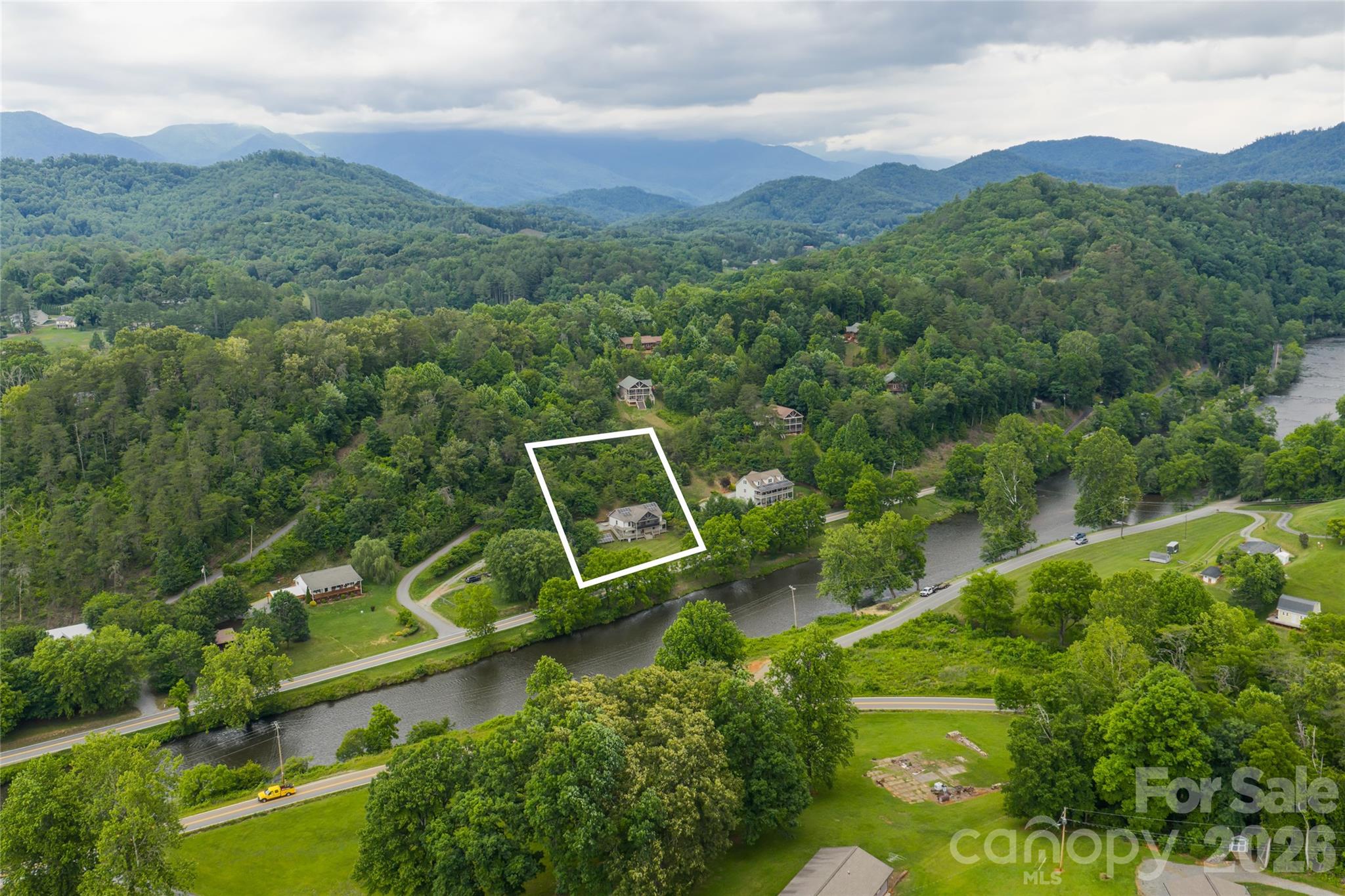 980 S River Road — Sylva