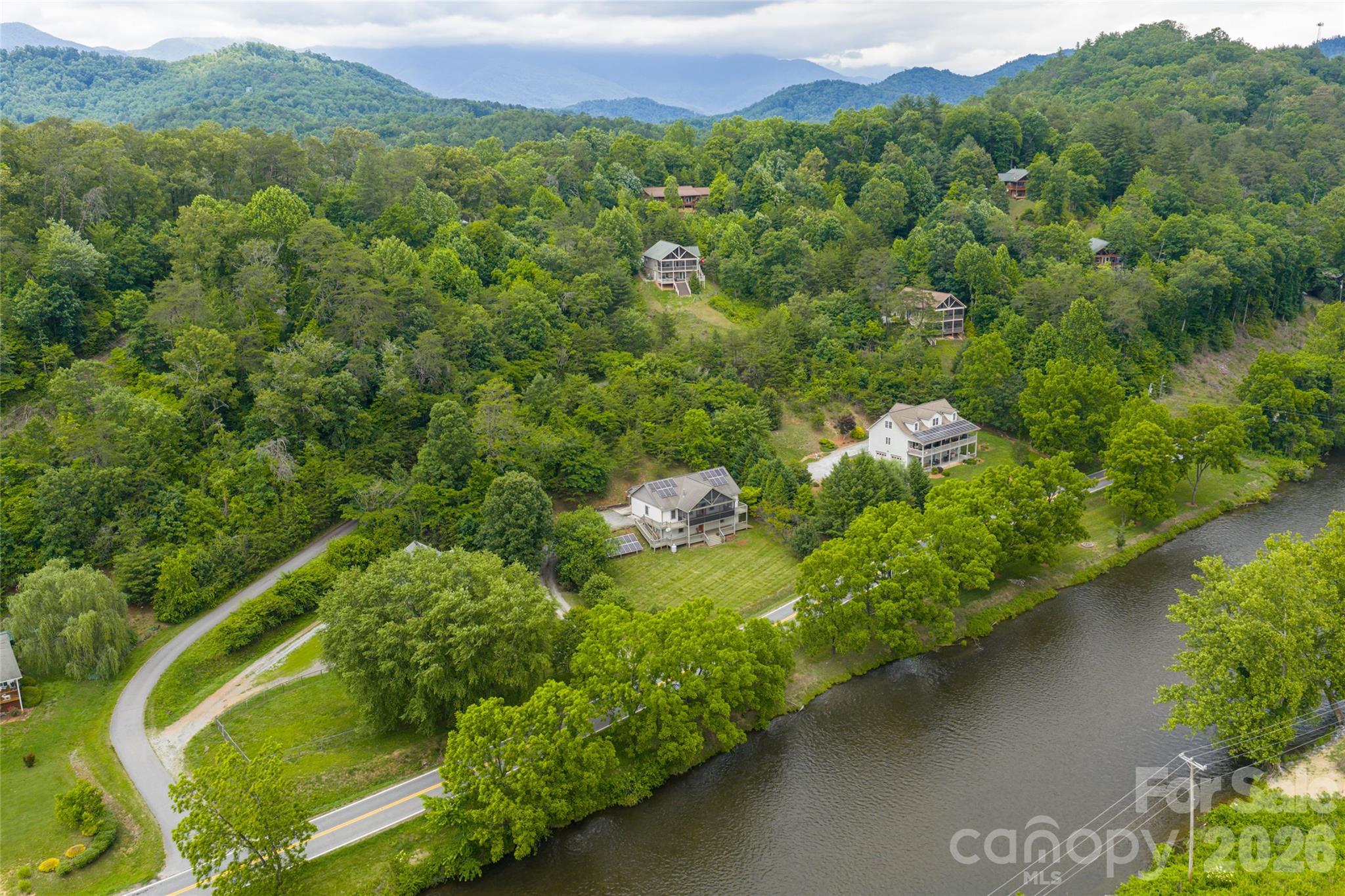980 S River Road — Sylva