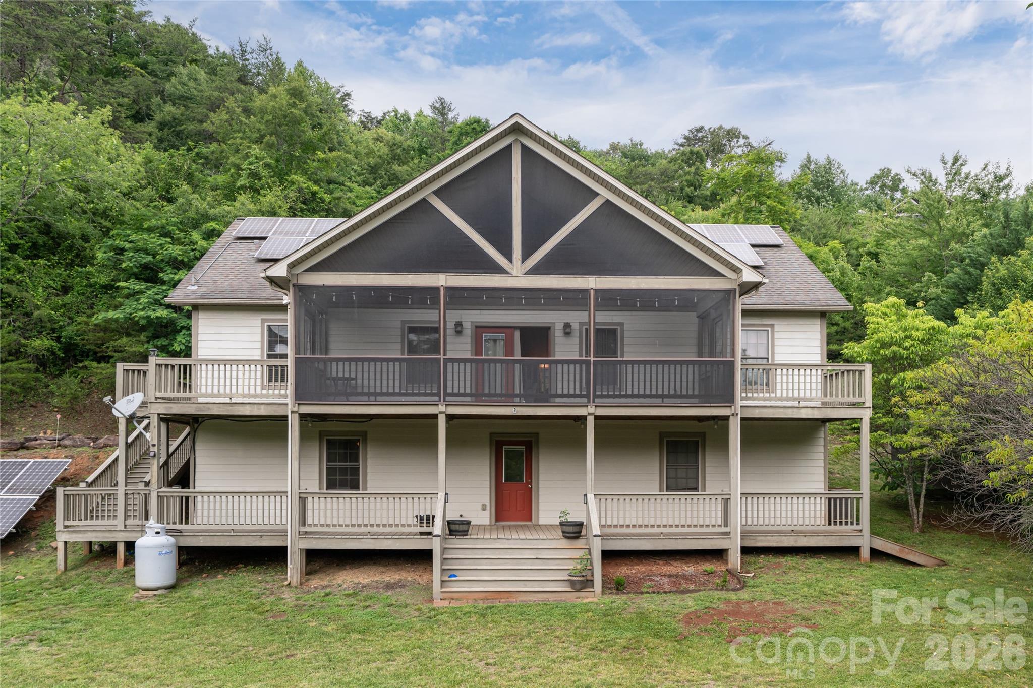 980 S River Road — Sylva