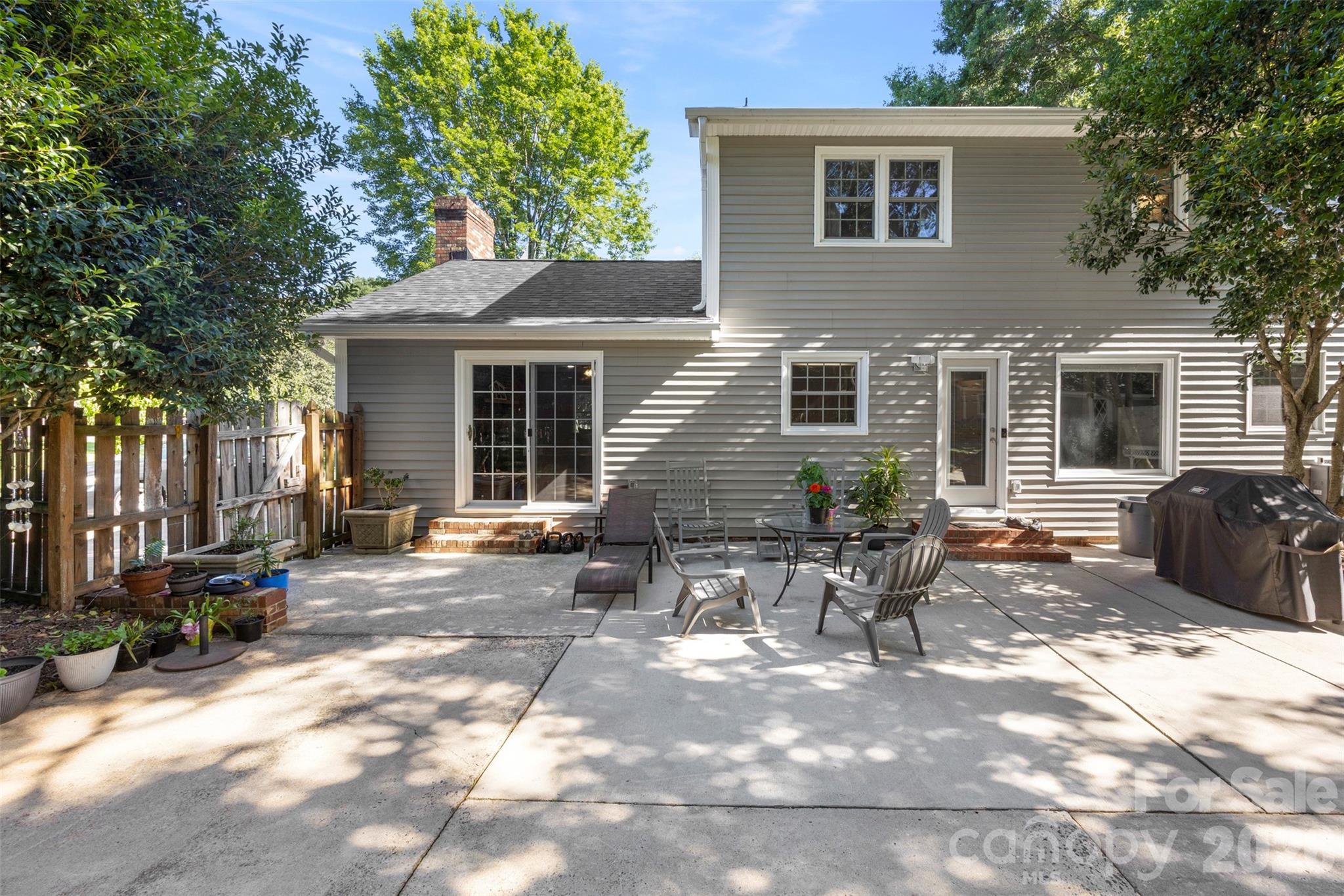 2106 Kings Drive — Gastonia