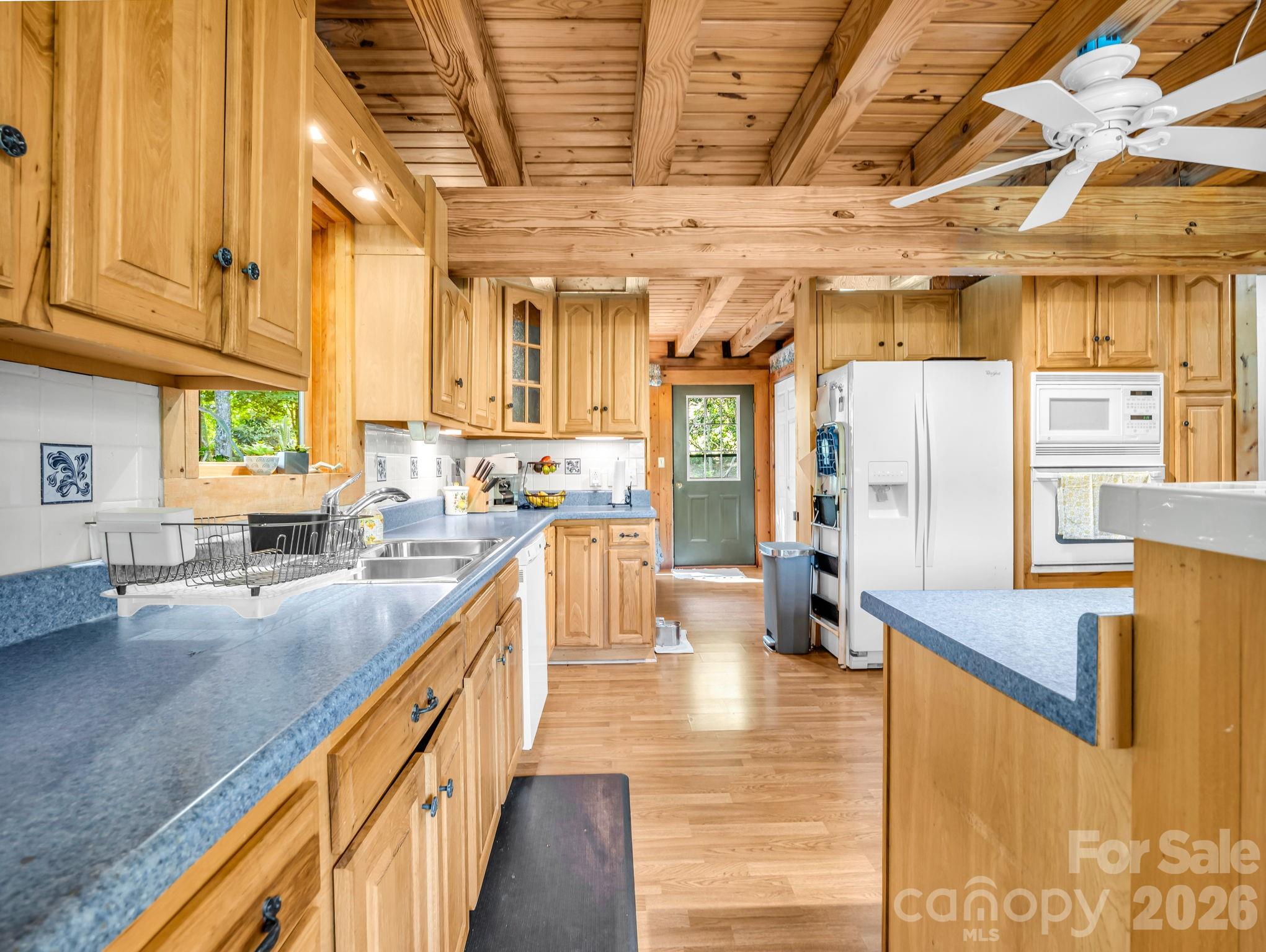 247 Woods Road — Spruce Pine
