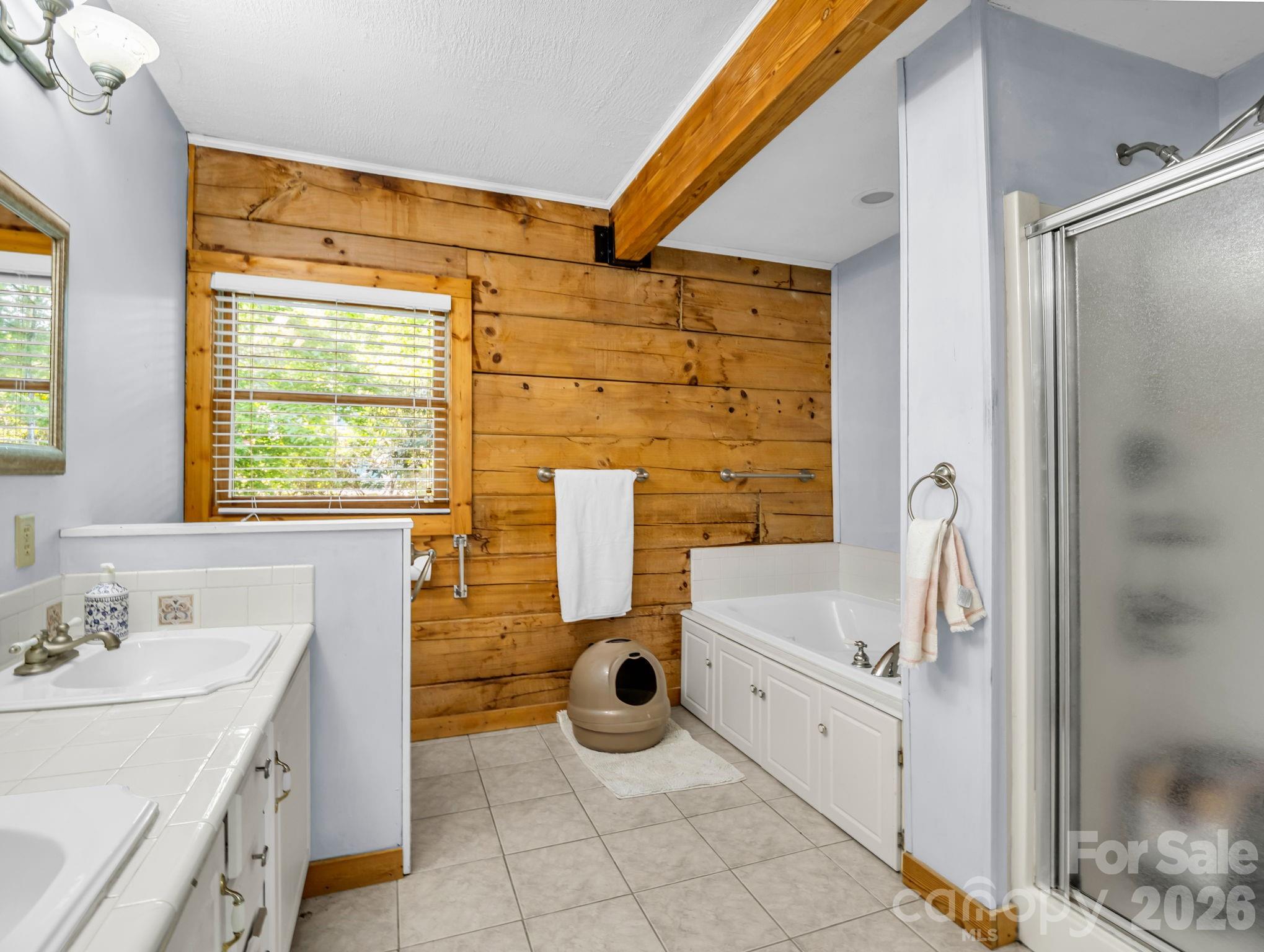 247 Woods Road — Spruce Pine
