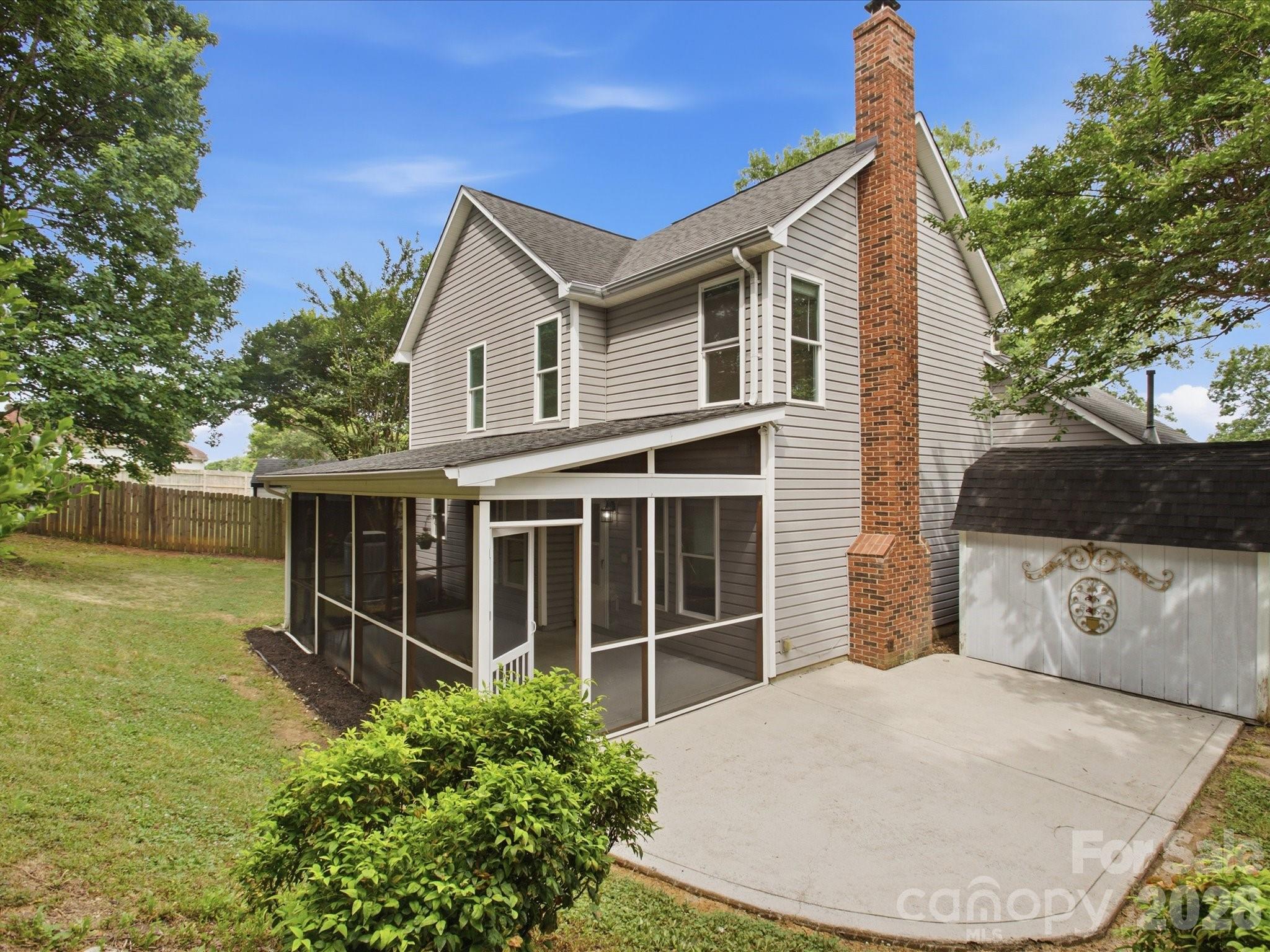 12332 Old Prairie Road — Charlotte