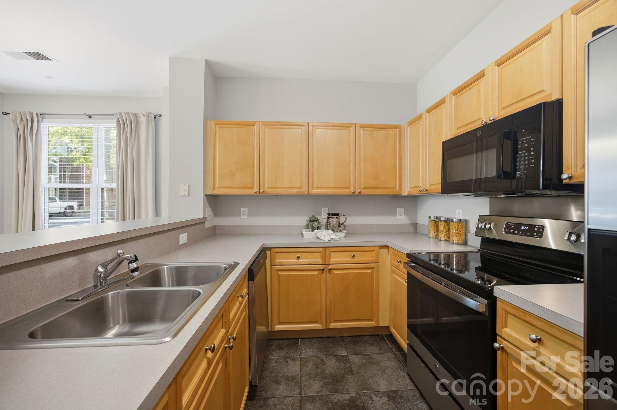 713 Northeast Drive — Davidson