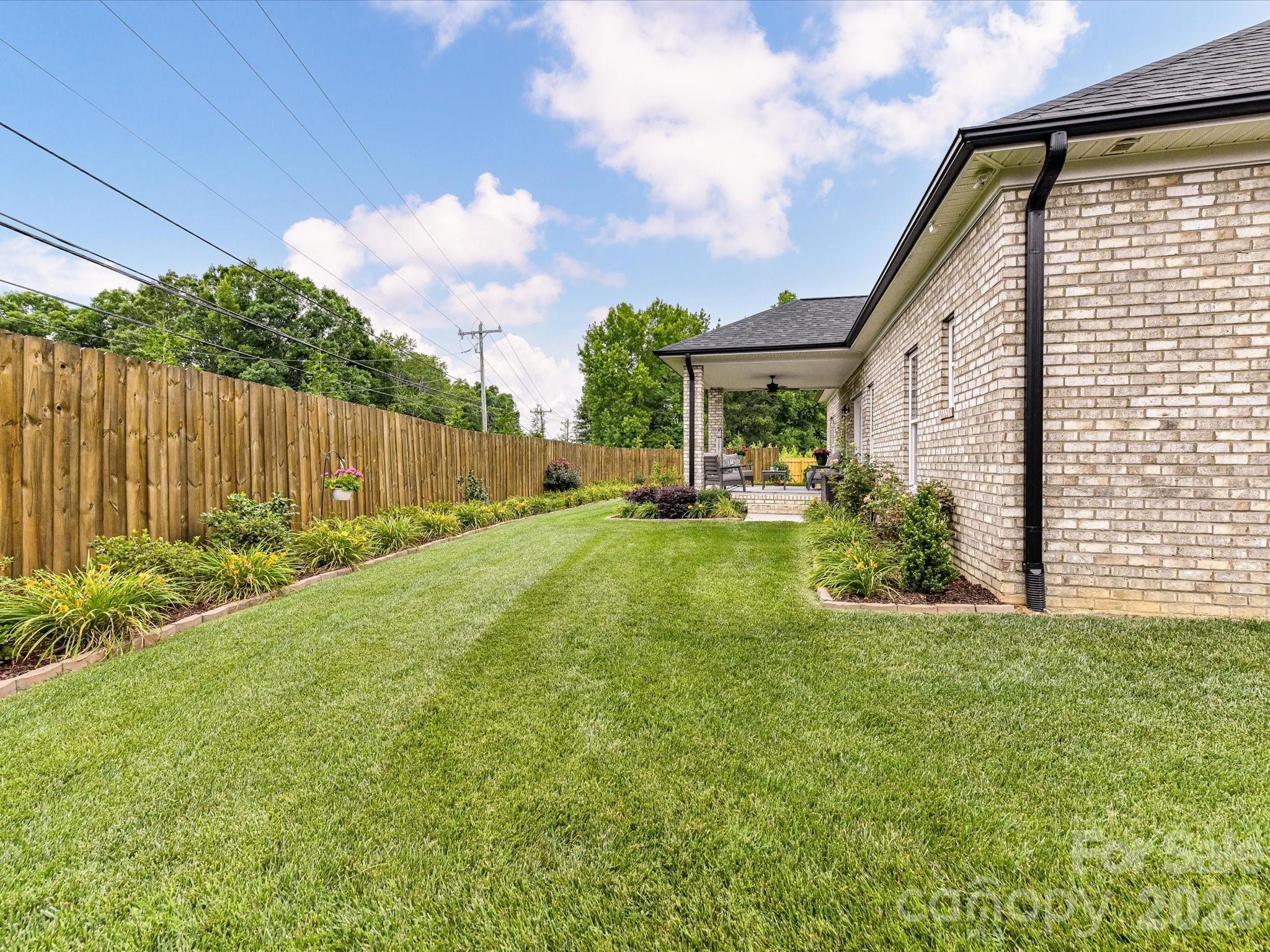 260 Lagoda Drive — Locust