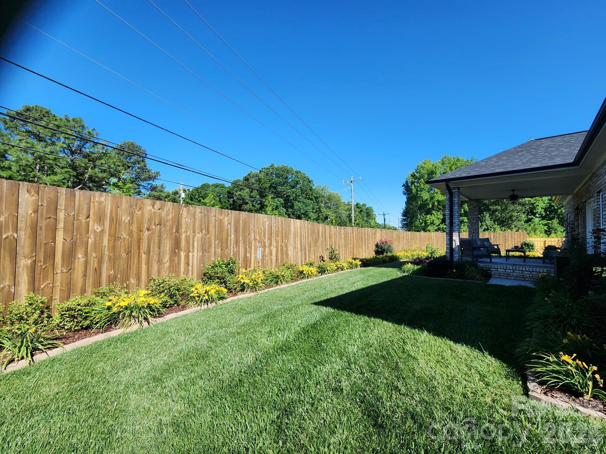 260 Lagoda Drive — Locust