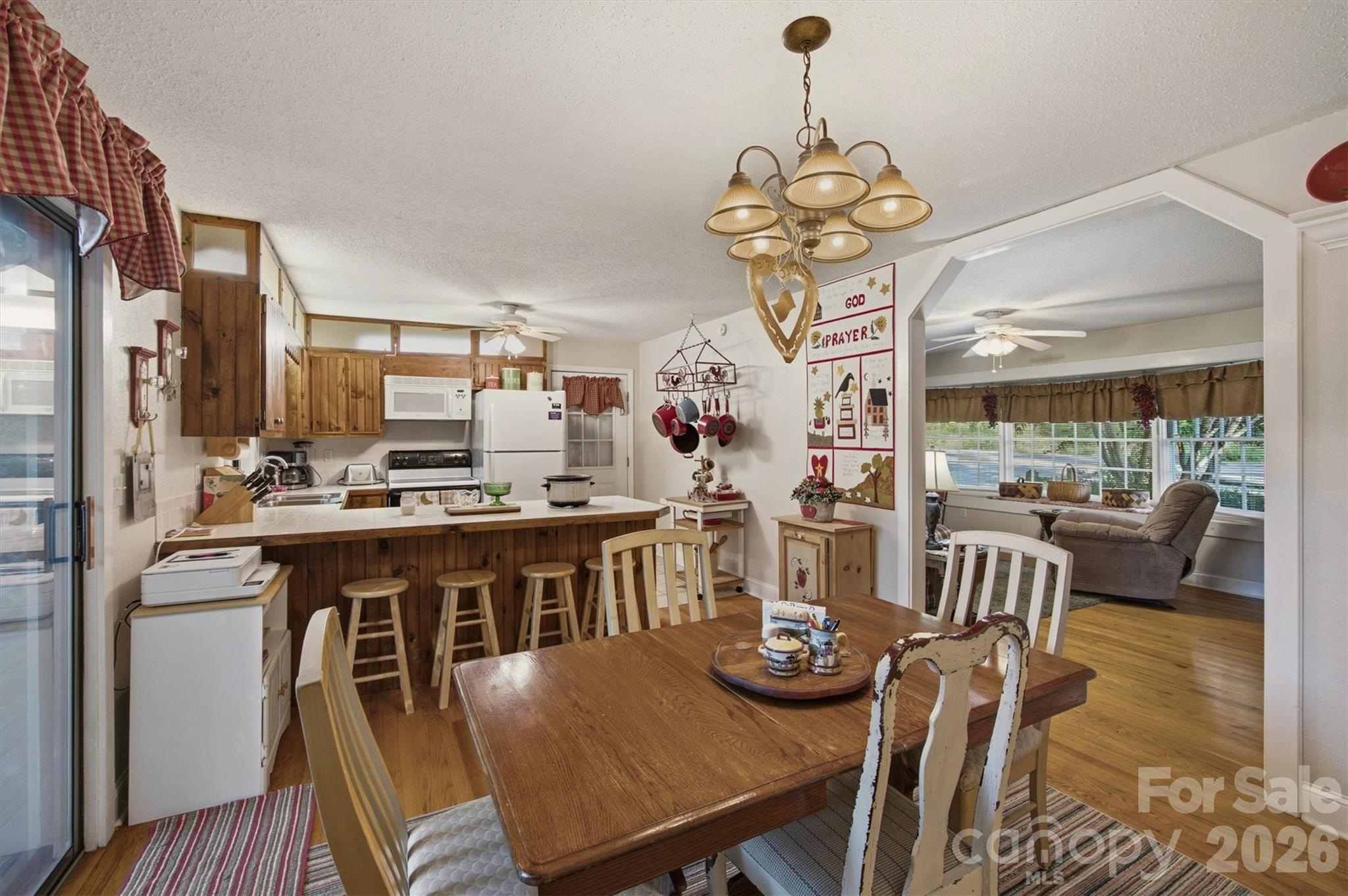 5513 Old Linville Road — Marion