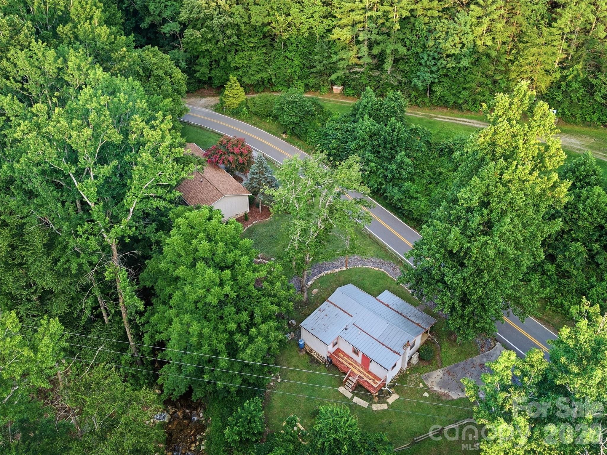 5513 Old Linville Road — Marion