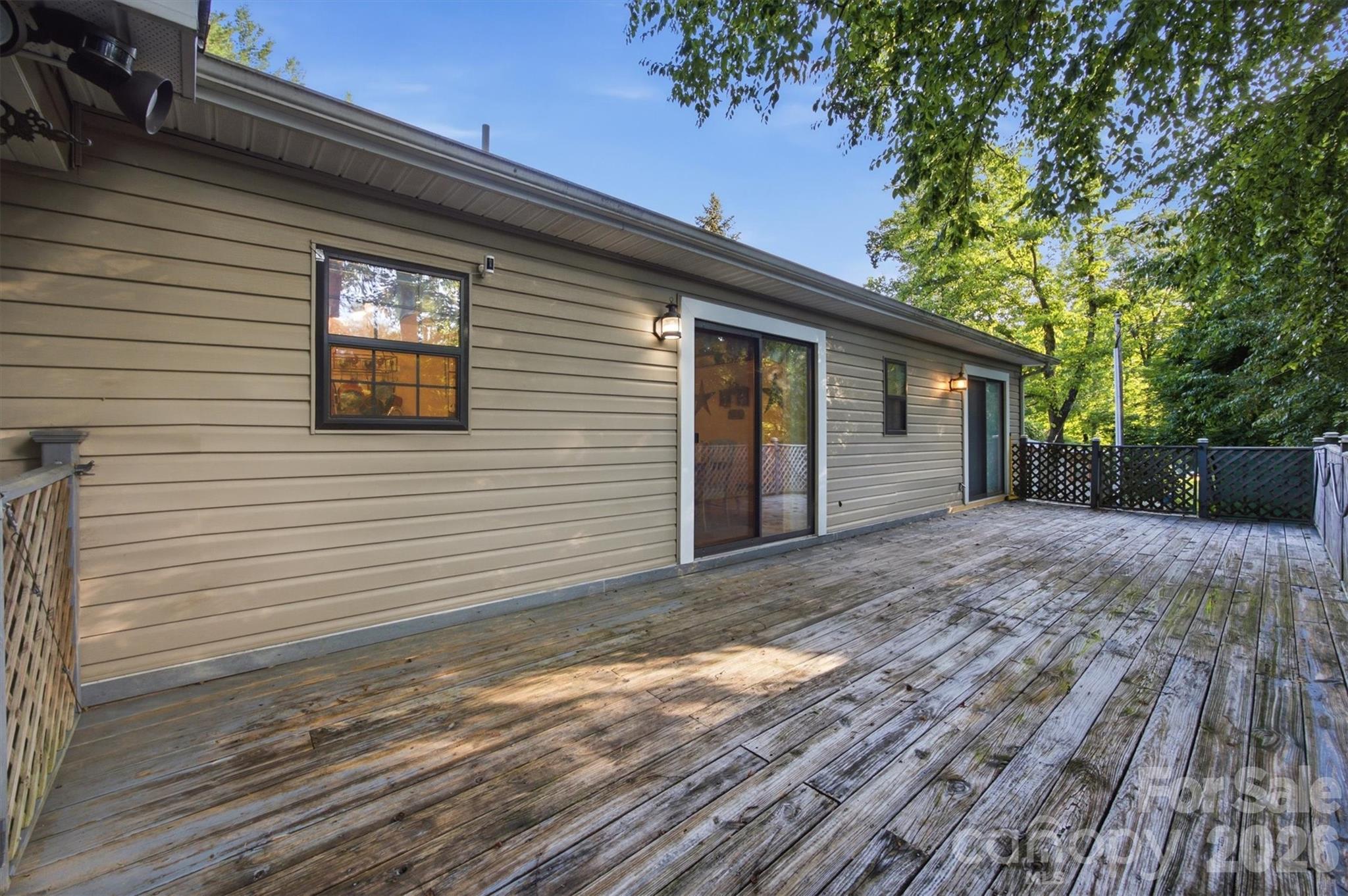 5513 Old Linville Road — Marion