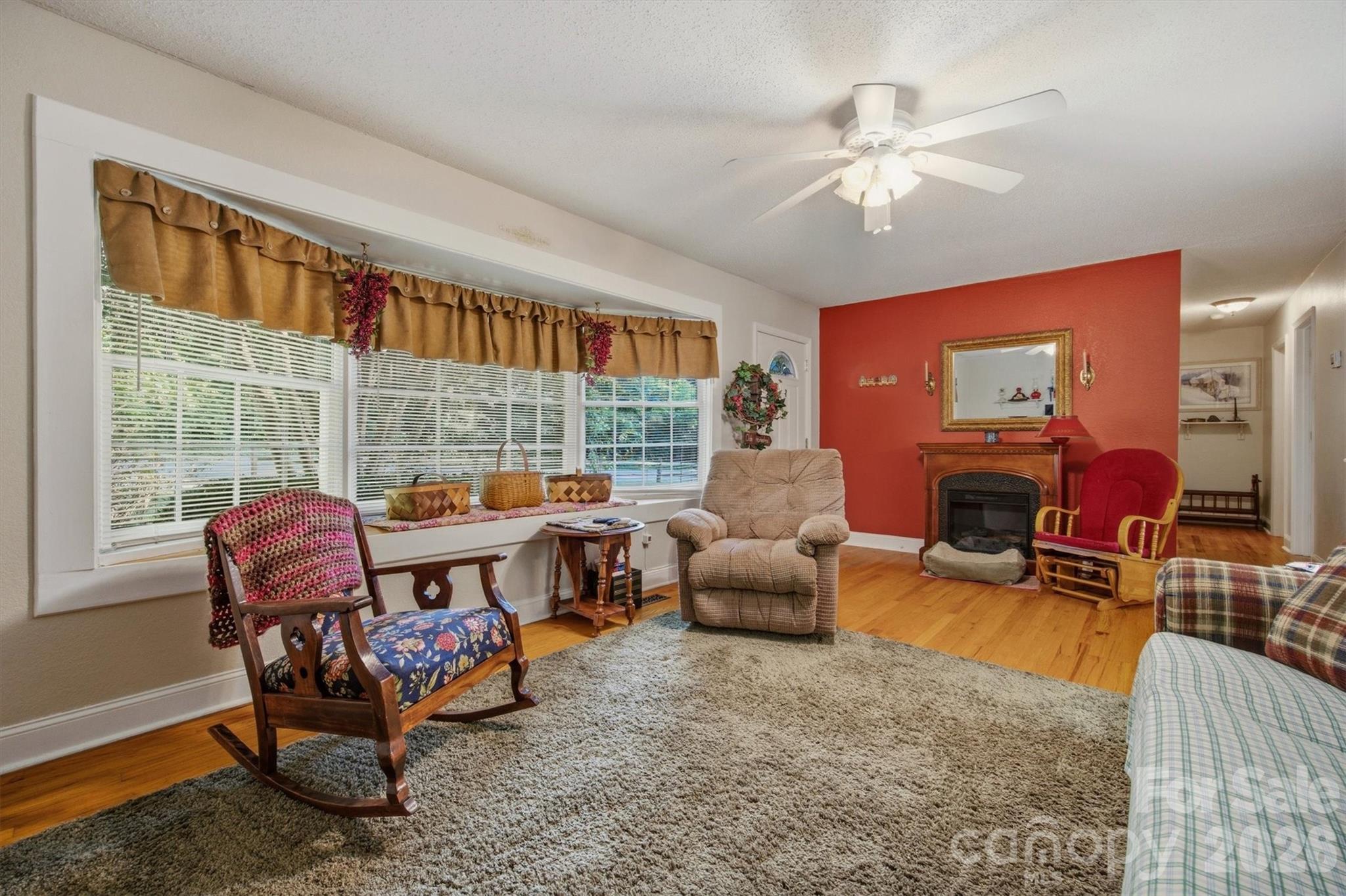5513 Old Linville Road — Marion