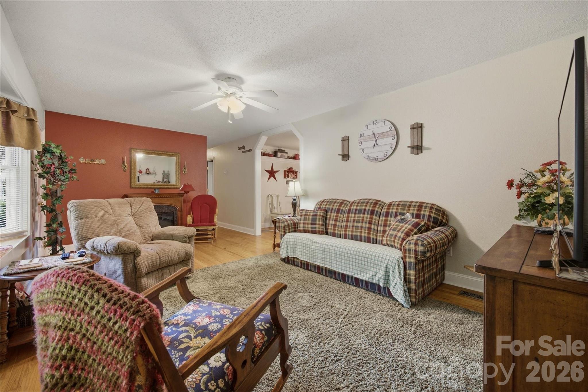 5513 Old Linville Road — Marion
