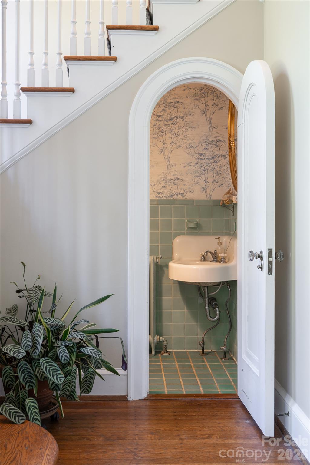 334 Vanderbilt Road — Biltmore Forest