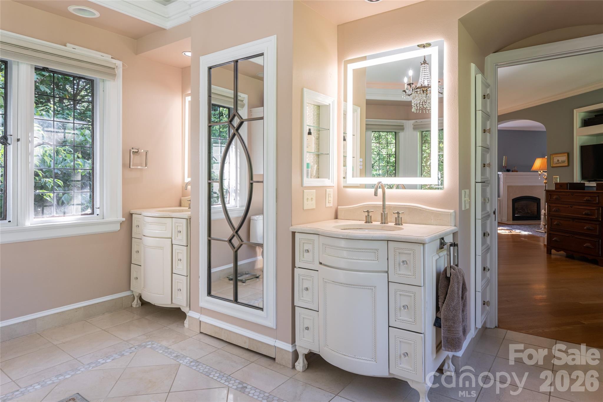 334 Vanderbilt Road — Biltmore Forest