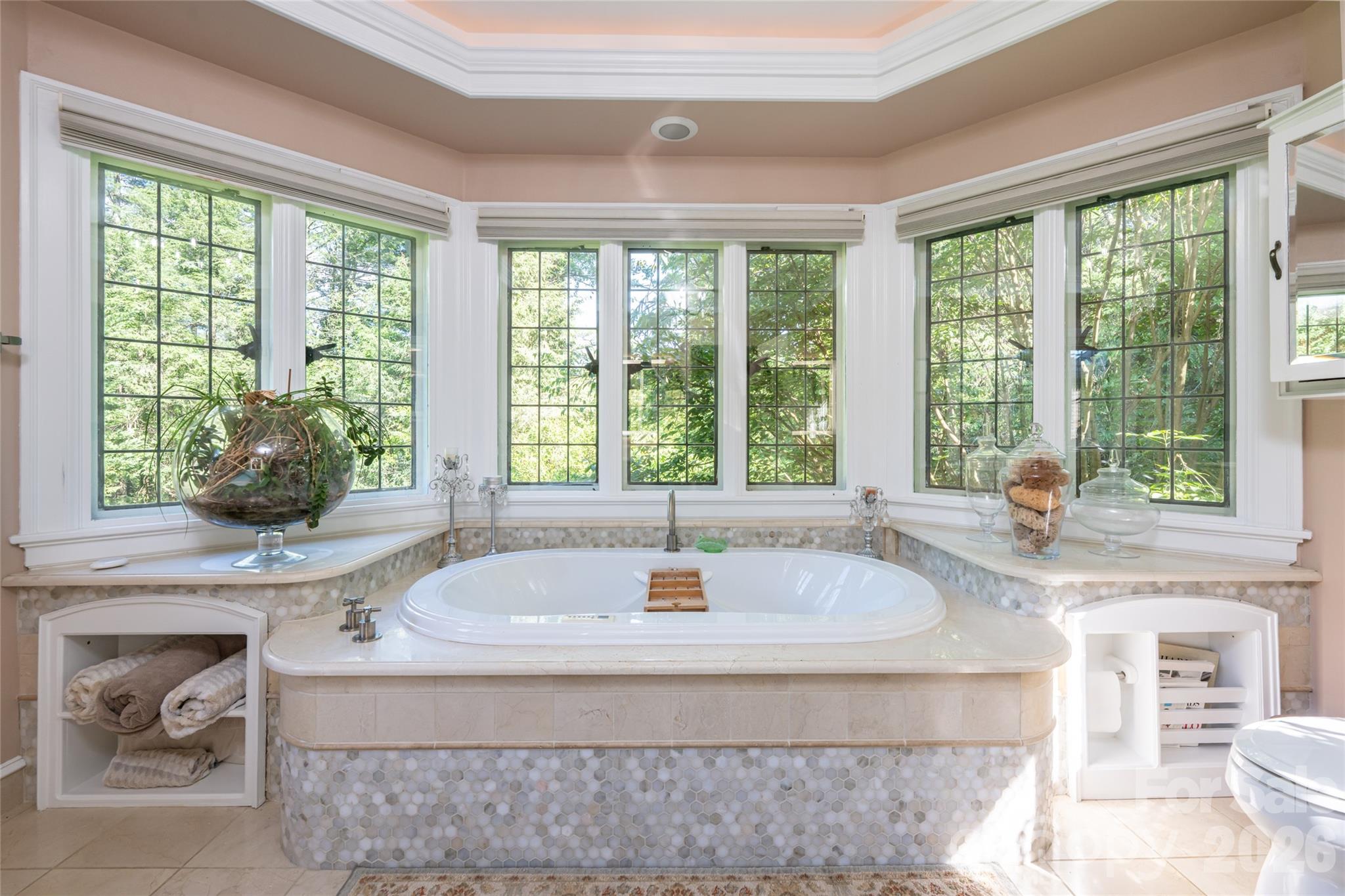 334 Vanderbilt Road — Biltmore Forest