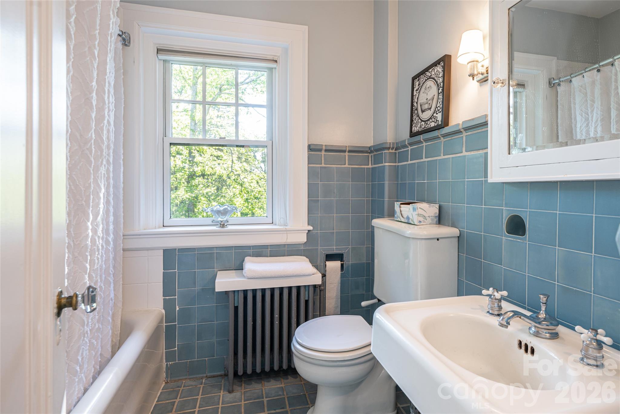 334 Vanderbilt Road — Biltmore Forest