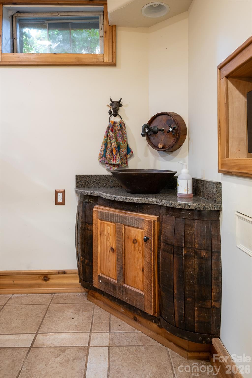 334 Vanderbilt Road — Biltmore Forest