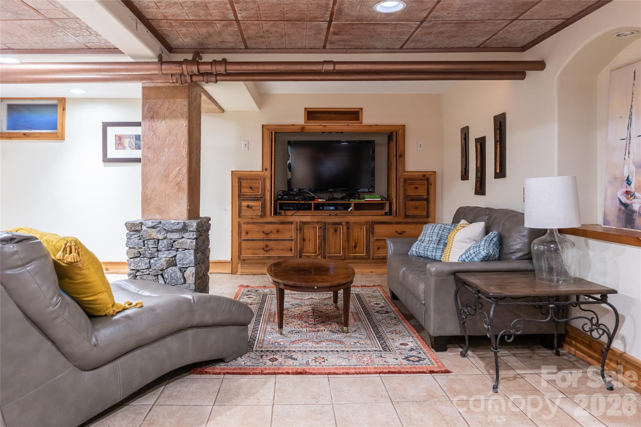 334 Vanderbilt Road — Biltmore Forest