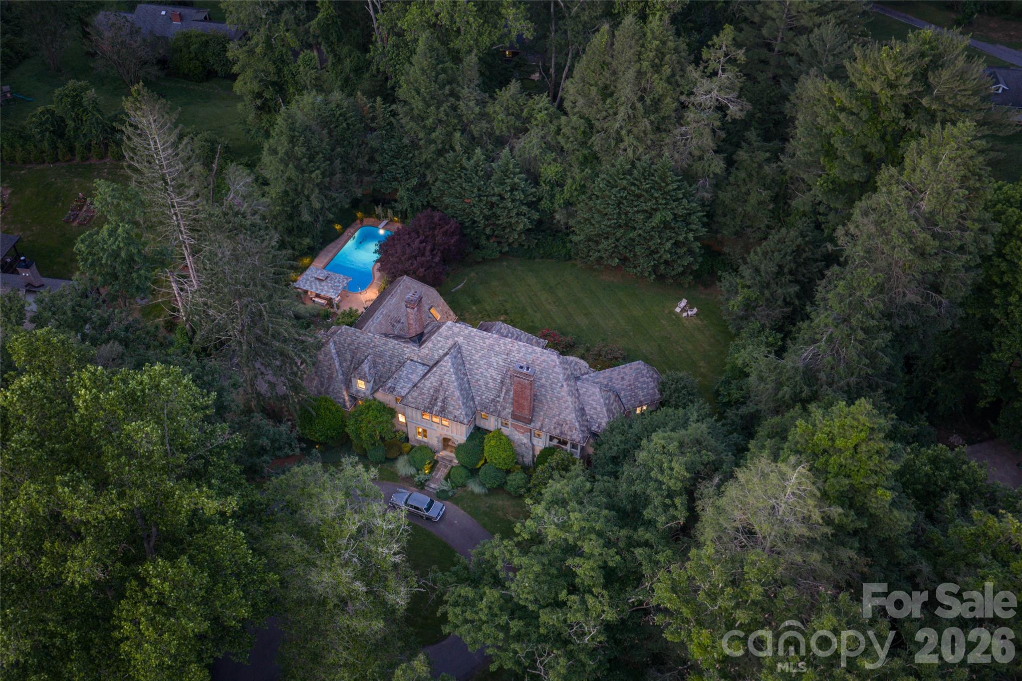 334 Vanderbilt Road — Biltmore Forest