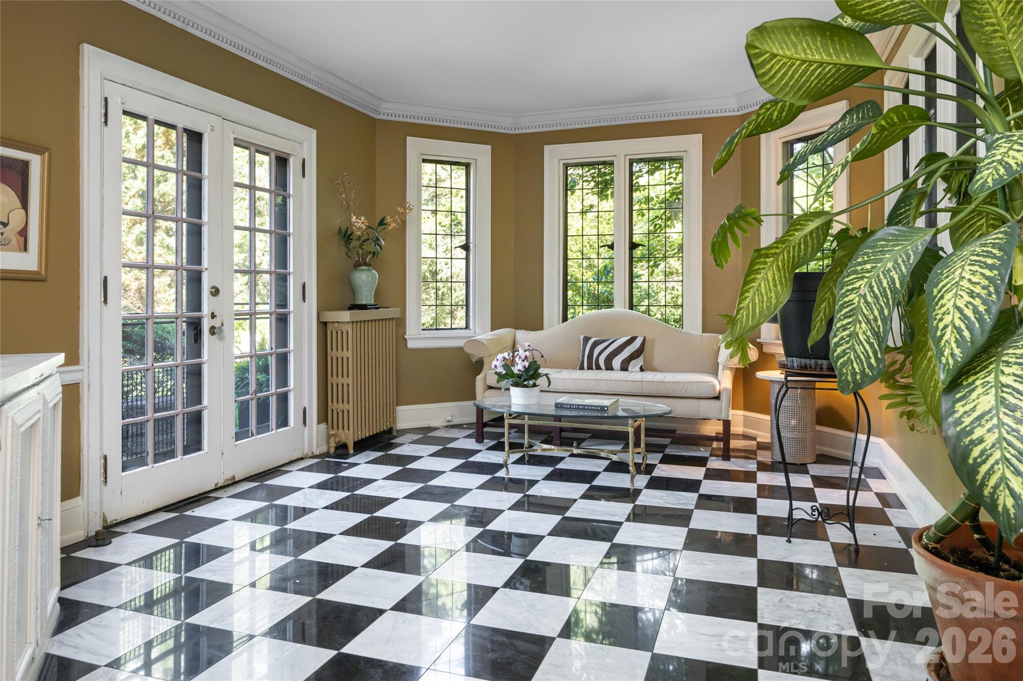 334 Vanderbilt Road — Biltmore Forest