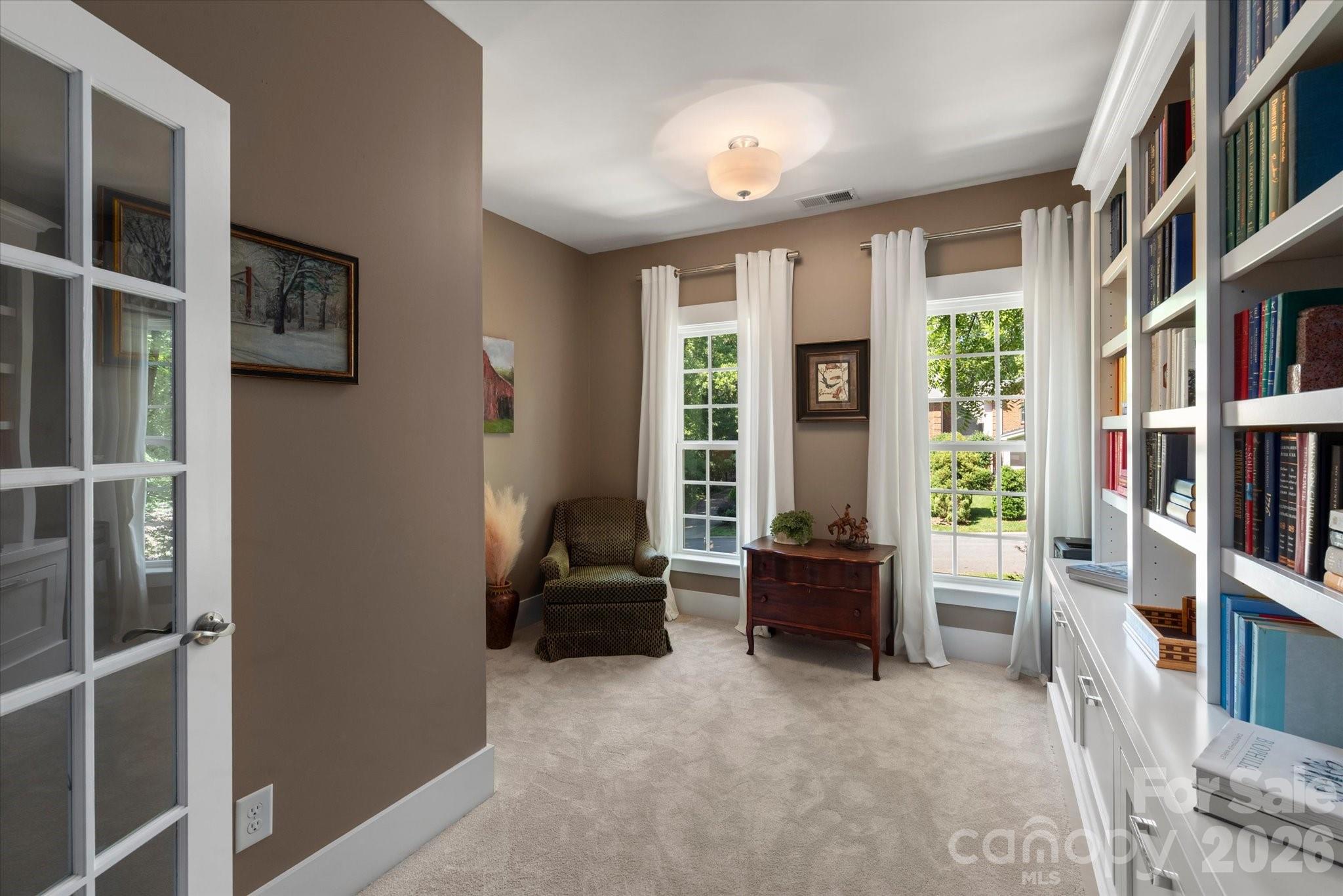 3702 Selwyn Avenue — Charlotte