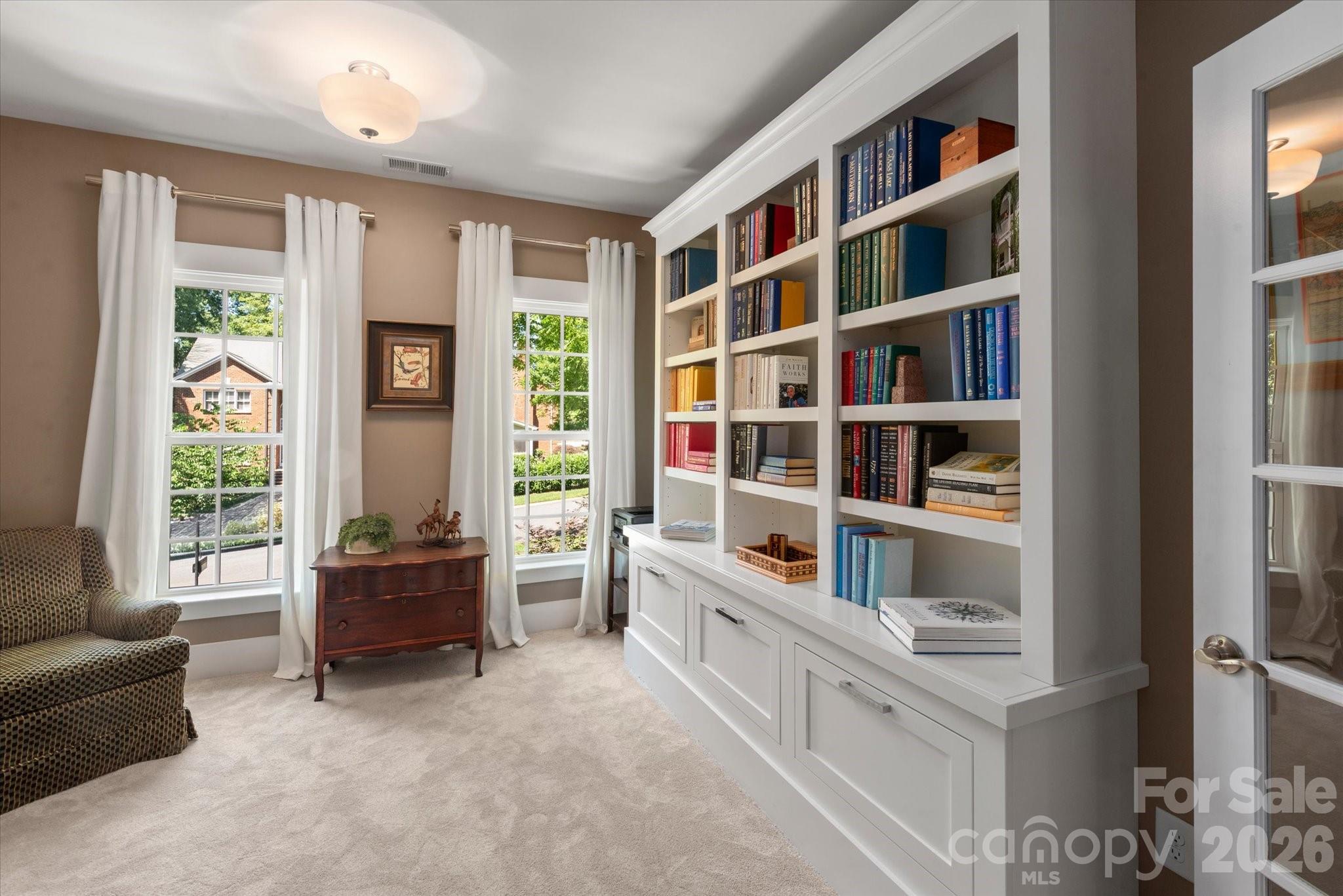 3702 Selwyn Avenue — Charlotte