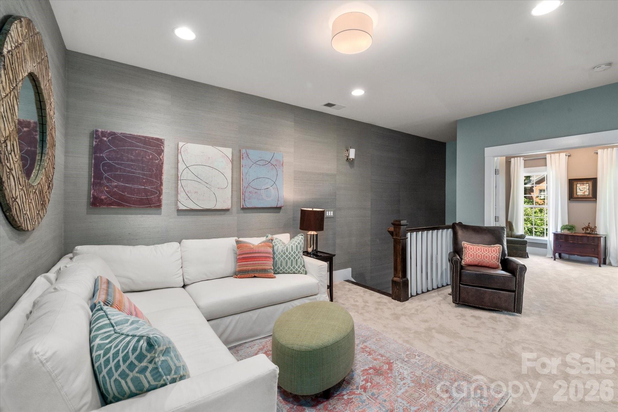 3702 Selwyn Avenue — Charlotte