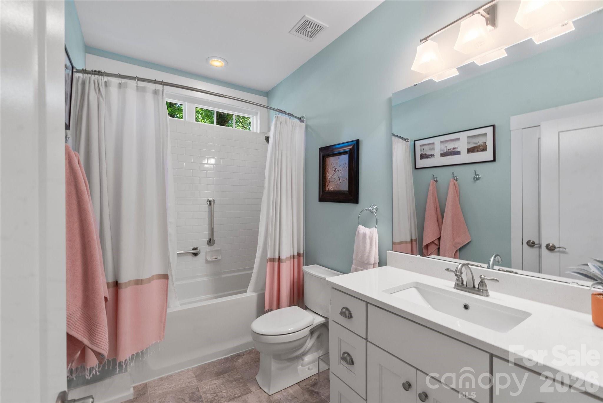 3702 Selwyn Avenue — Charlotte