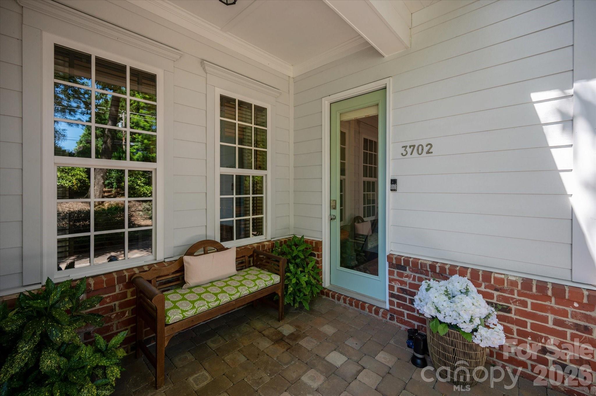 3702 Selwyn Avenue — Charlotte