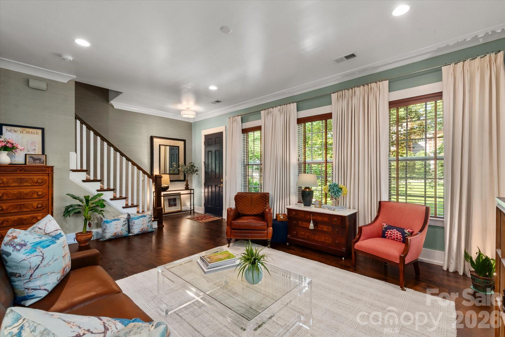 3702 Selwyn Avenue — Charlotte