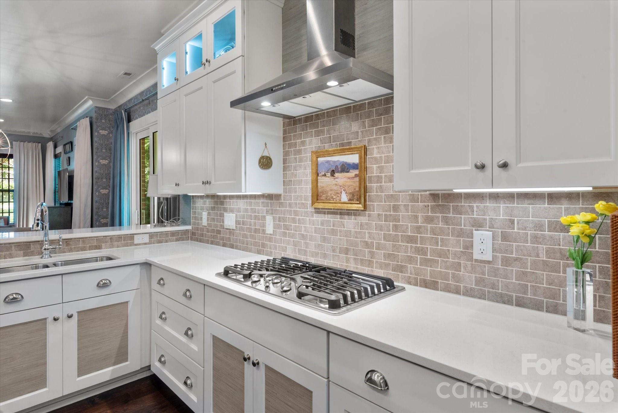 3702 Selwyn Avenue — Charlotte