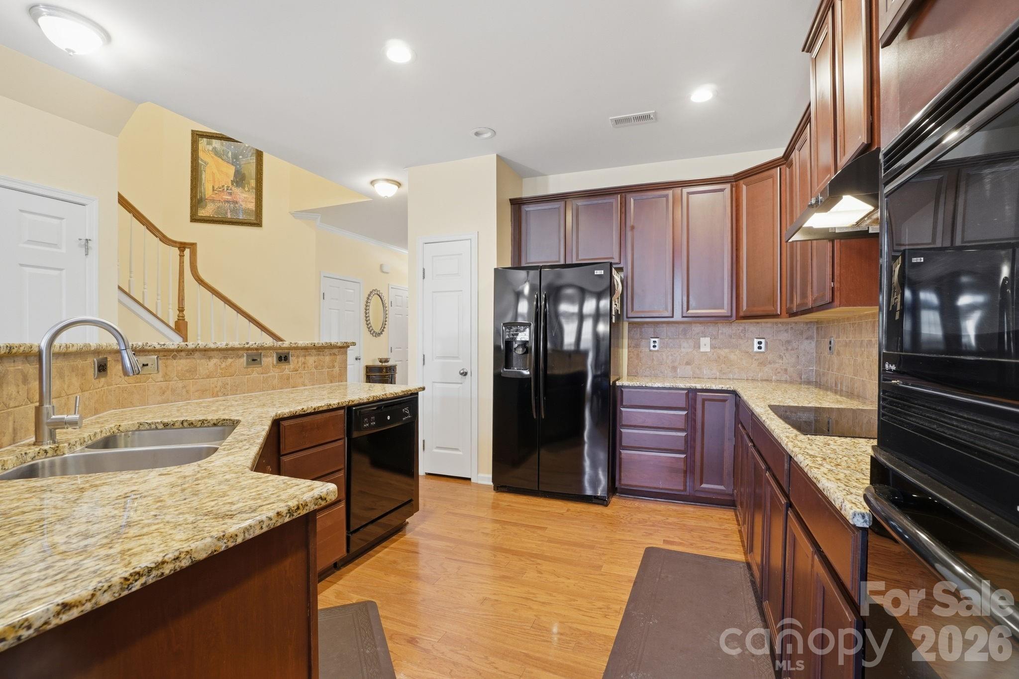 8157 Bridgegate Drive — Huntersville