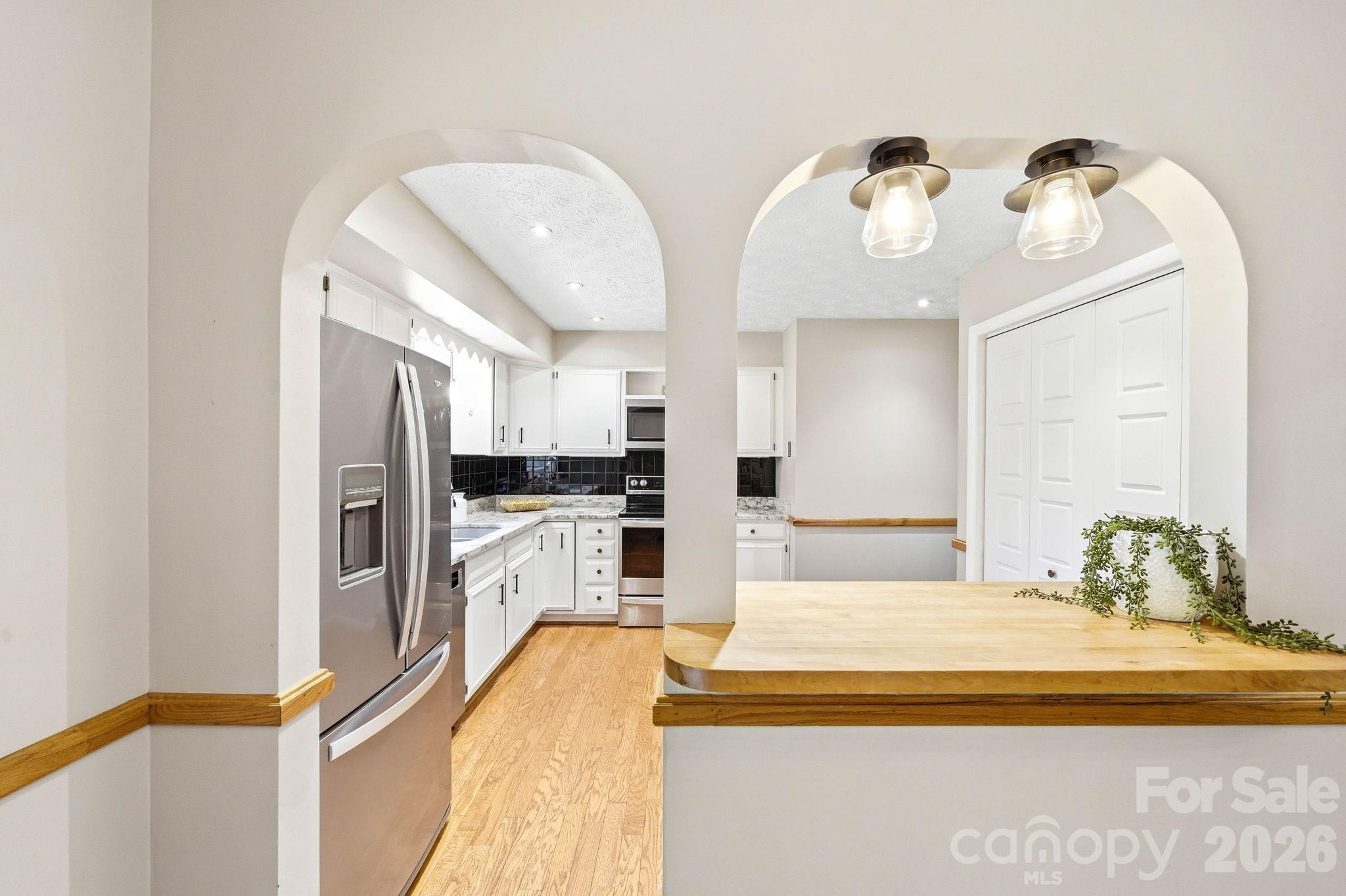 337 Woody Lane — Asheville