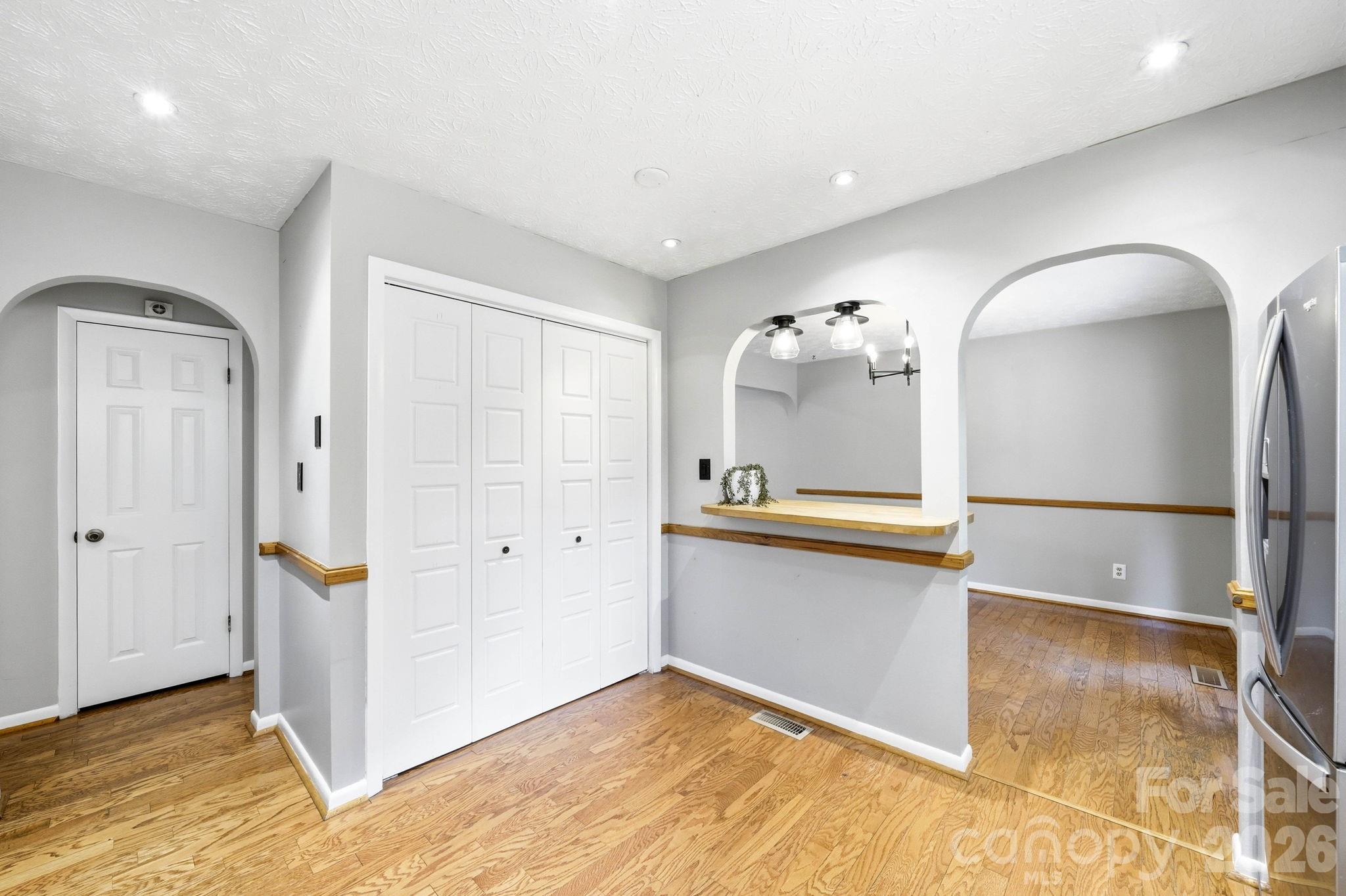 337 Woody Lane — Asheville