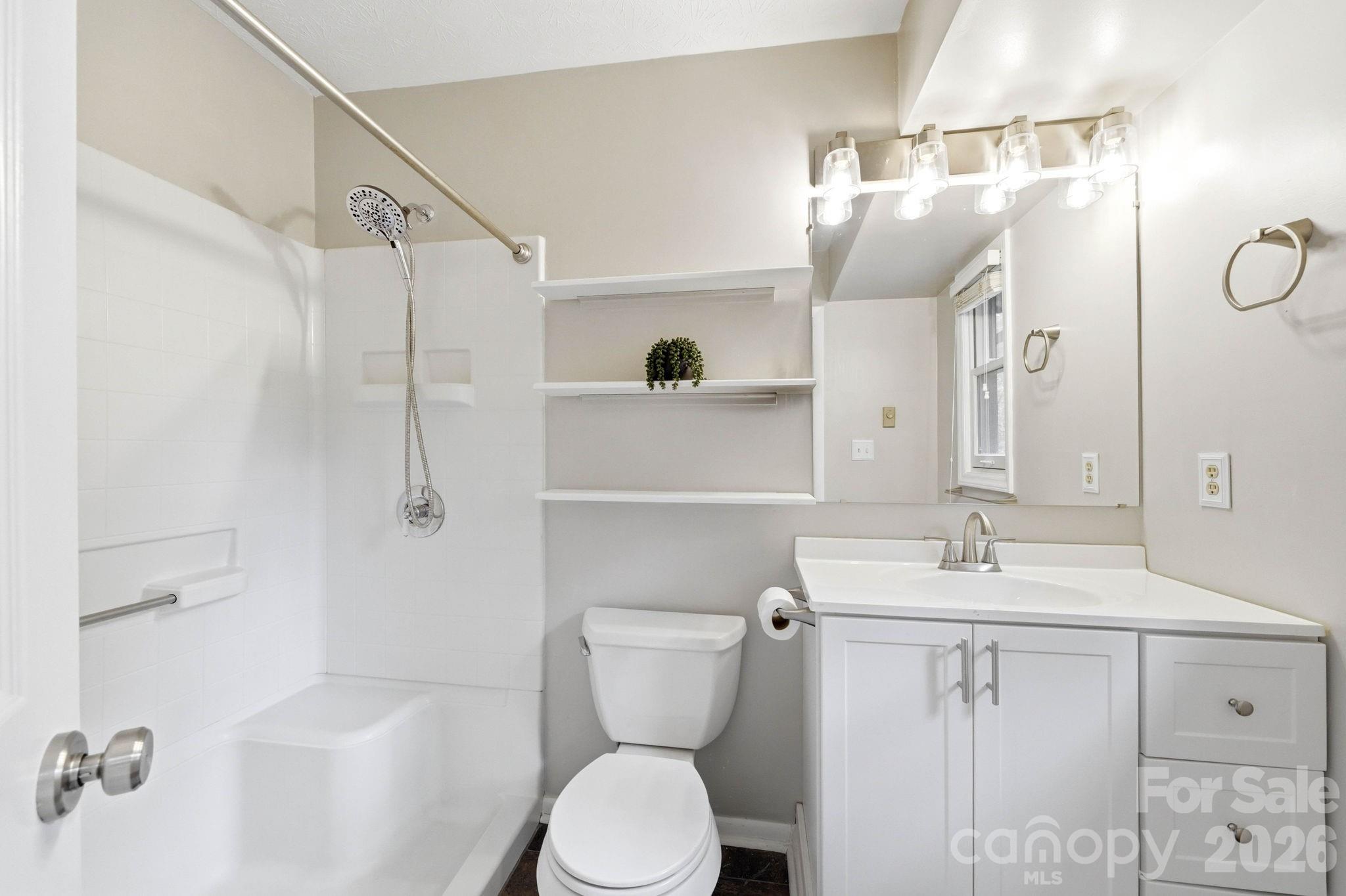 337 Woody Lane — Asheville