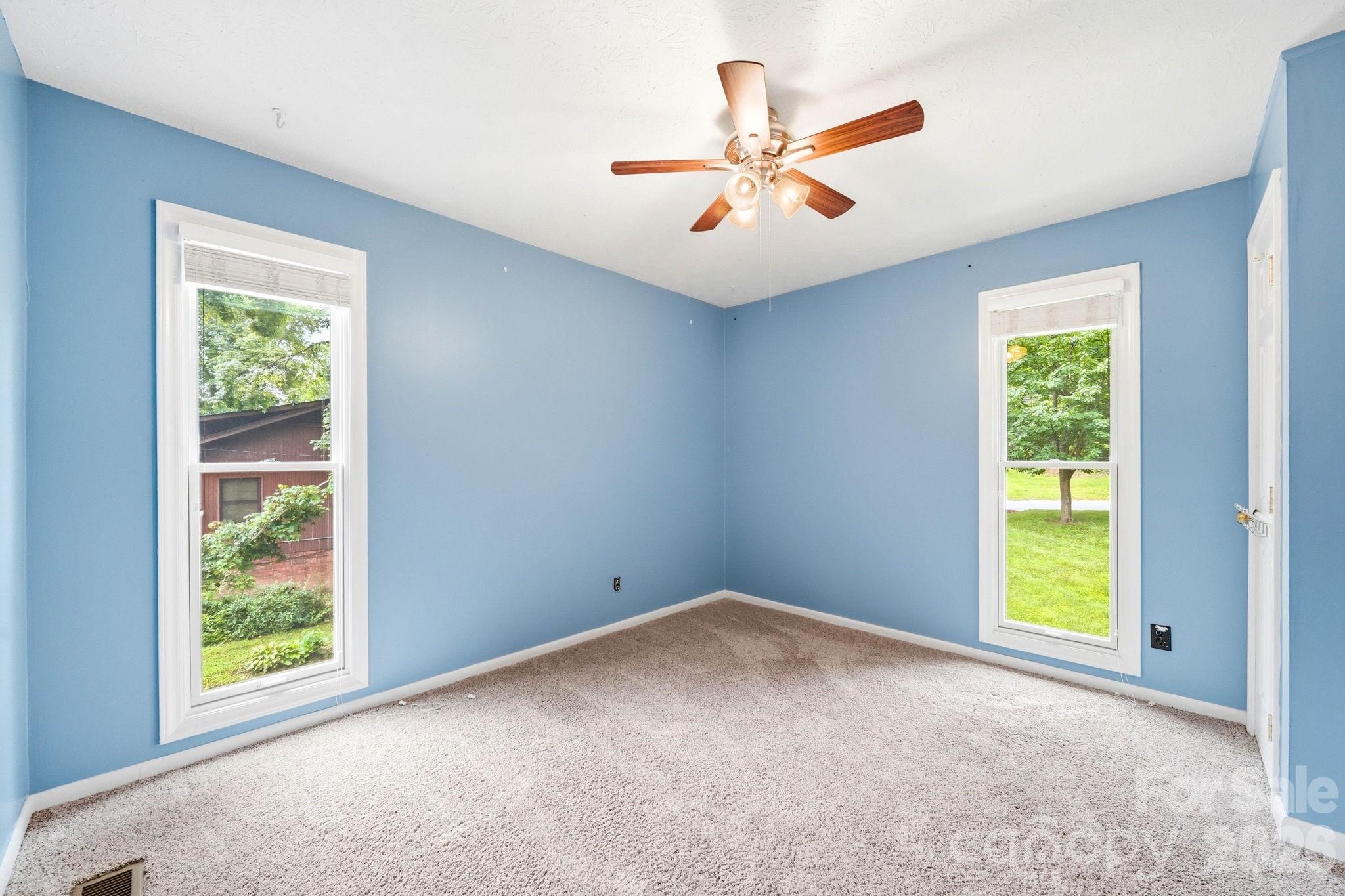 337 Woody Lane — Asheville